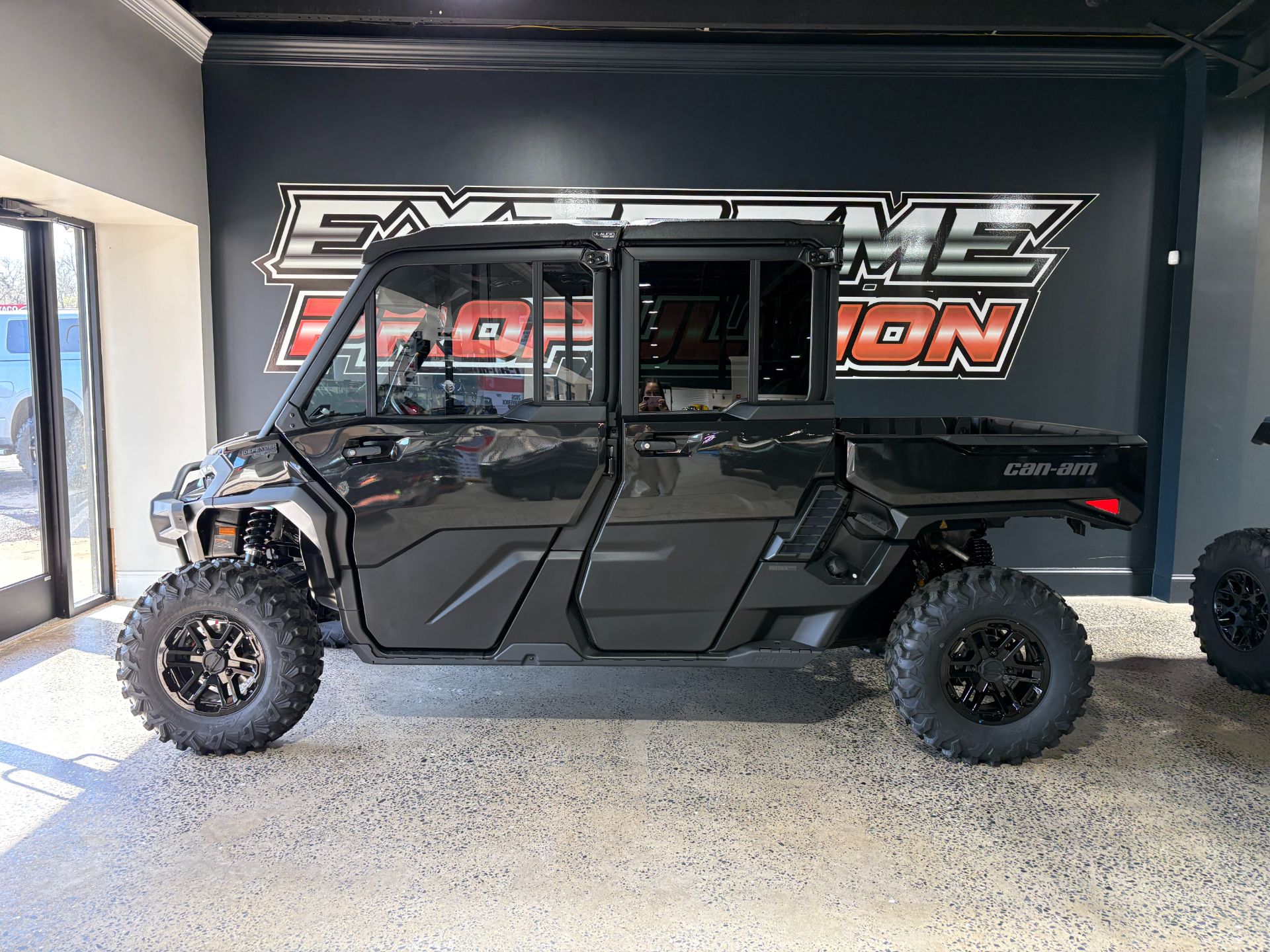 2026 Can-Am Defender MAX Lone Star CAB HD11