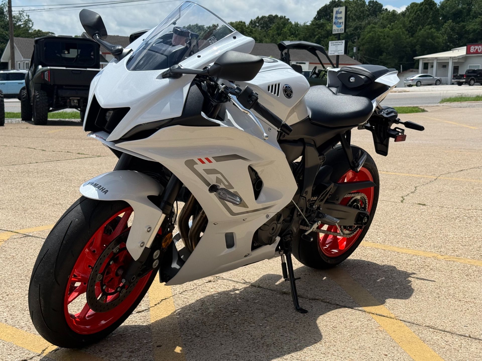 2023 Yamaha YZF-R7 6