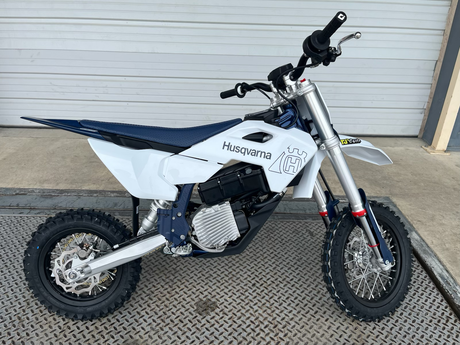 2027 Husqvarna EE-5 for sale 1202174