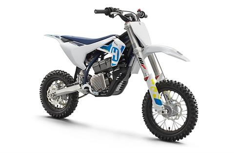 New 2024 Husqvarna EE 3 White / Yellow / Blue | Motorcycles in