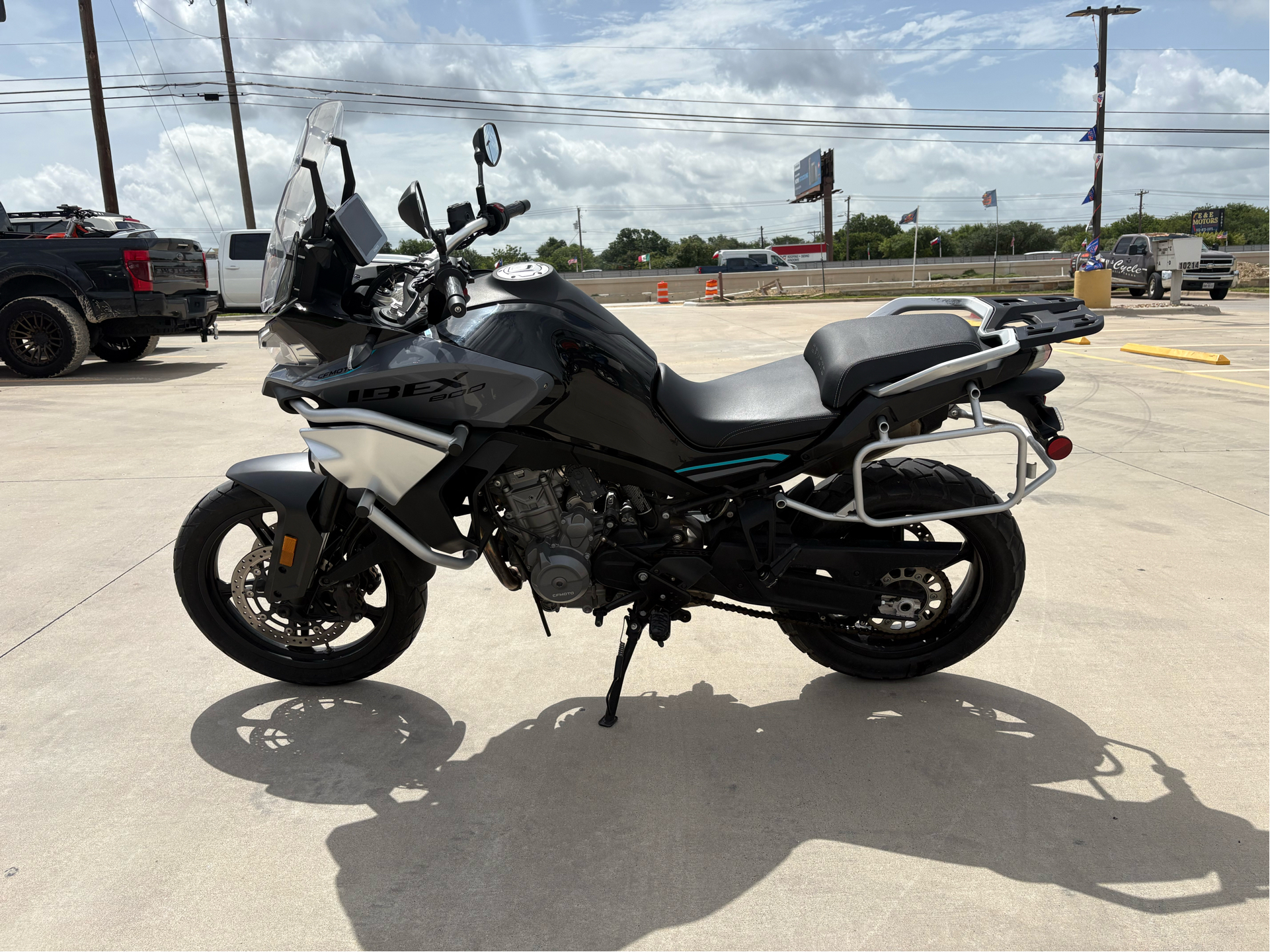 2023 CFMOTO IBEX 800 T
