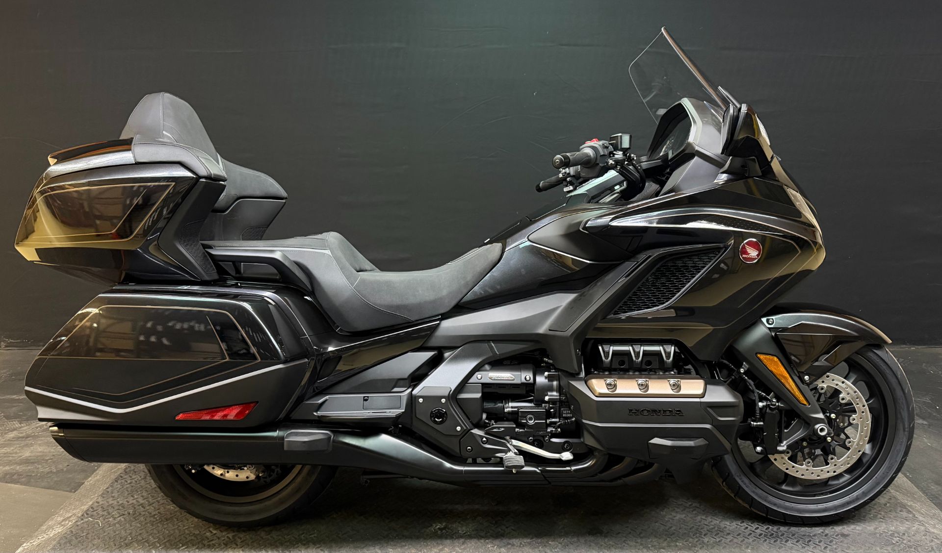 New 2026 Honda Gold Wing Tour Automatic DCT, Manitowoc WI | Specs