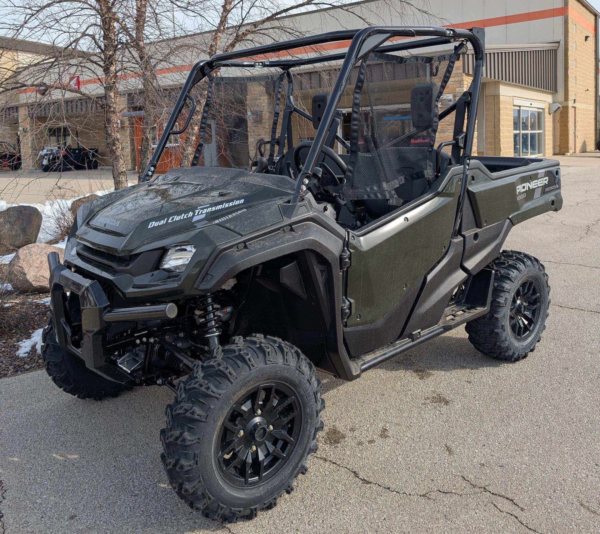 2025 Honda Pioneer 1000 Deluxe 2