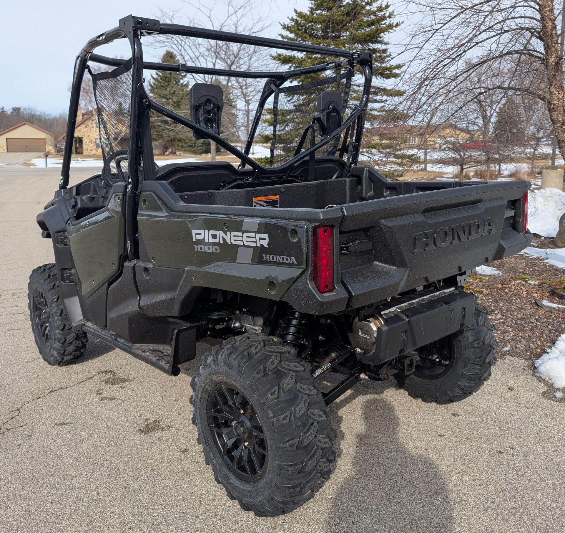 2025 Honda Pioneer 1000 Deluxe 4