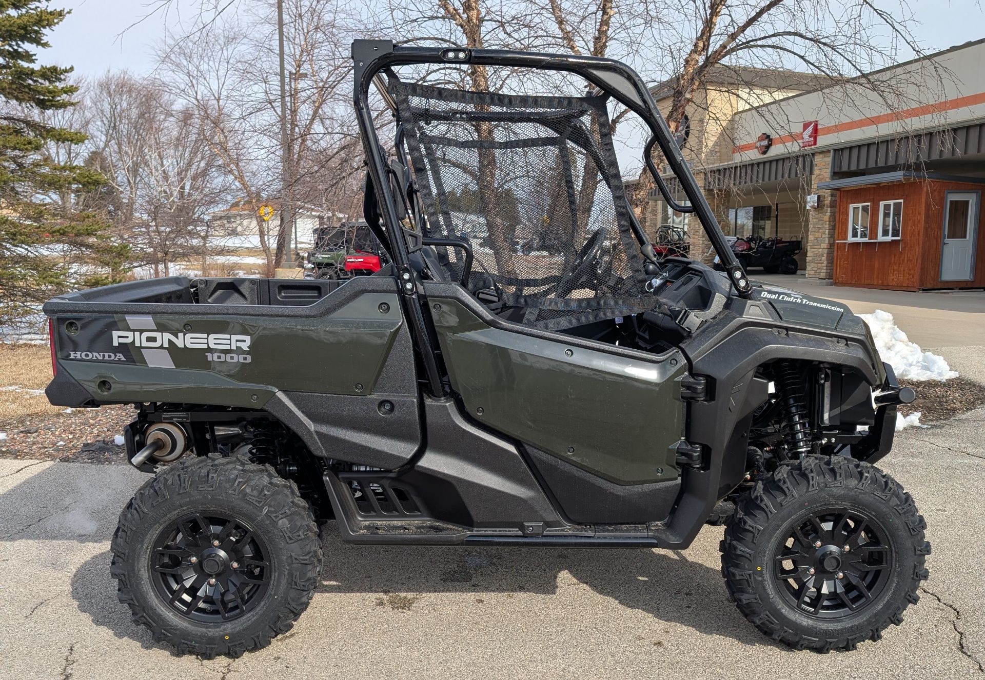 2025 Honda Pioneer 1000 Deluxe 6