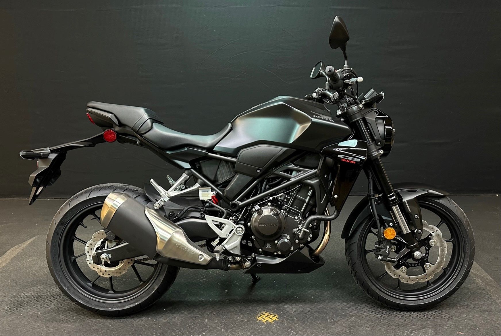2024 Honda CB300R ABS 1