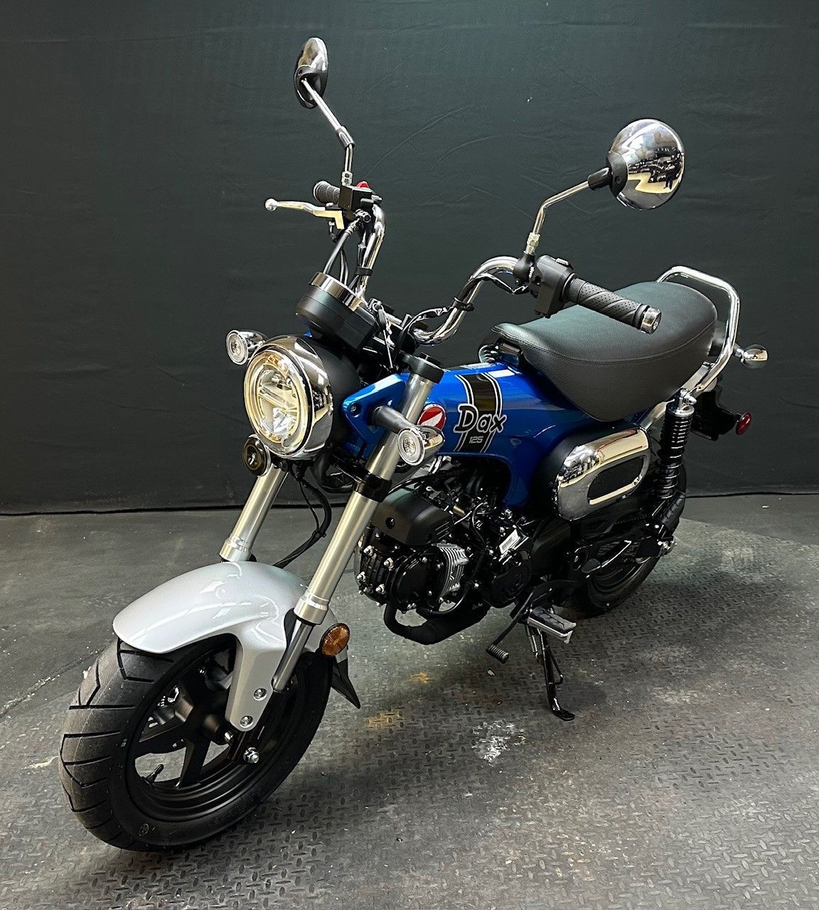 2025 Honda Dax 125 4