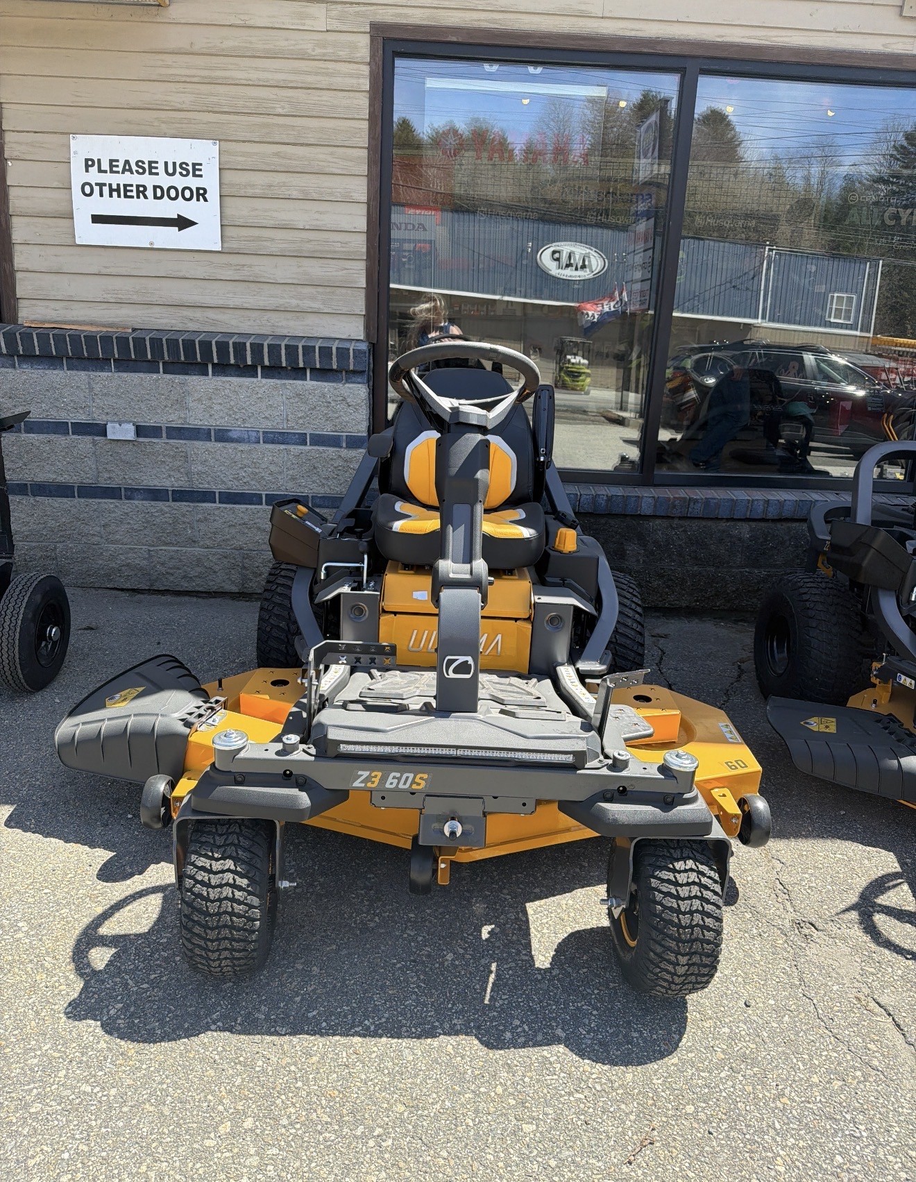 New Cub Cadet Ultima Series ZS Z3 60S 60 in. Kawasaki FR730V 24 hp