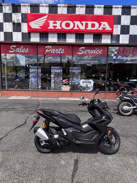 2027 Honda ADV160 — photo 1 of 19