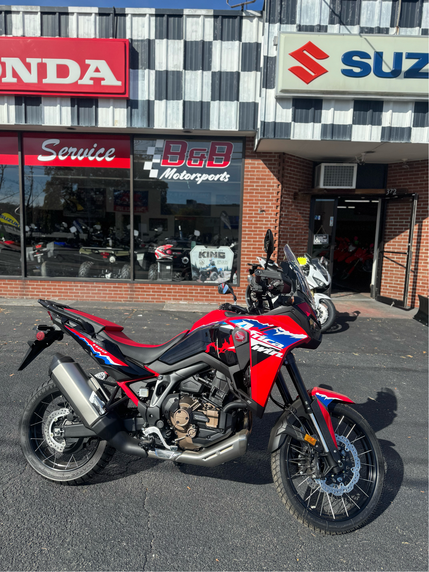 TRINIDAD The  2024 リカルド2 New 2024 Honda Africa Twin DCT, Woonsocket RI | Specs, Price
