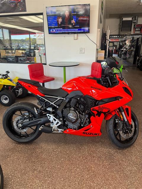 2026 Suzuki GSX-8R — photo 1 of 13