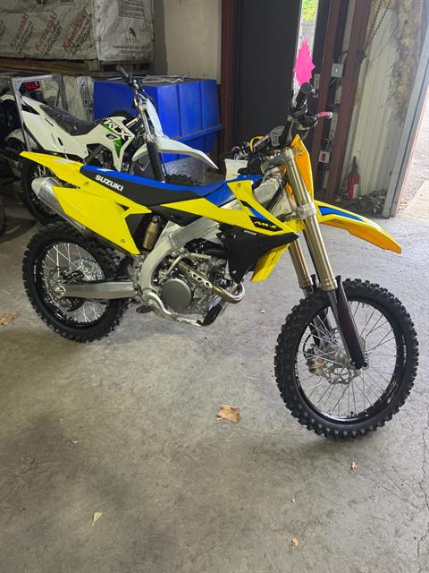 2027 Suzuki RM-Z250 — photo 1 of 14
