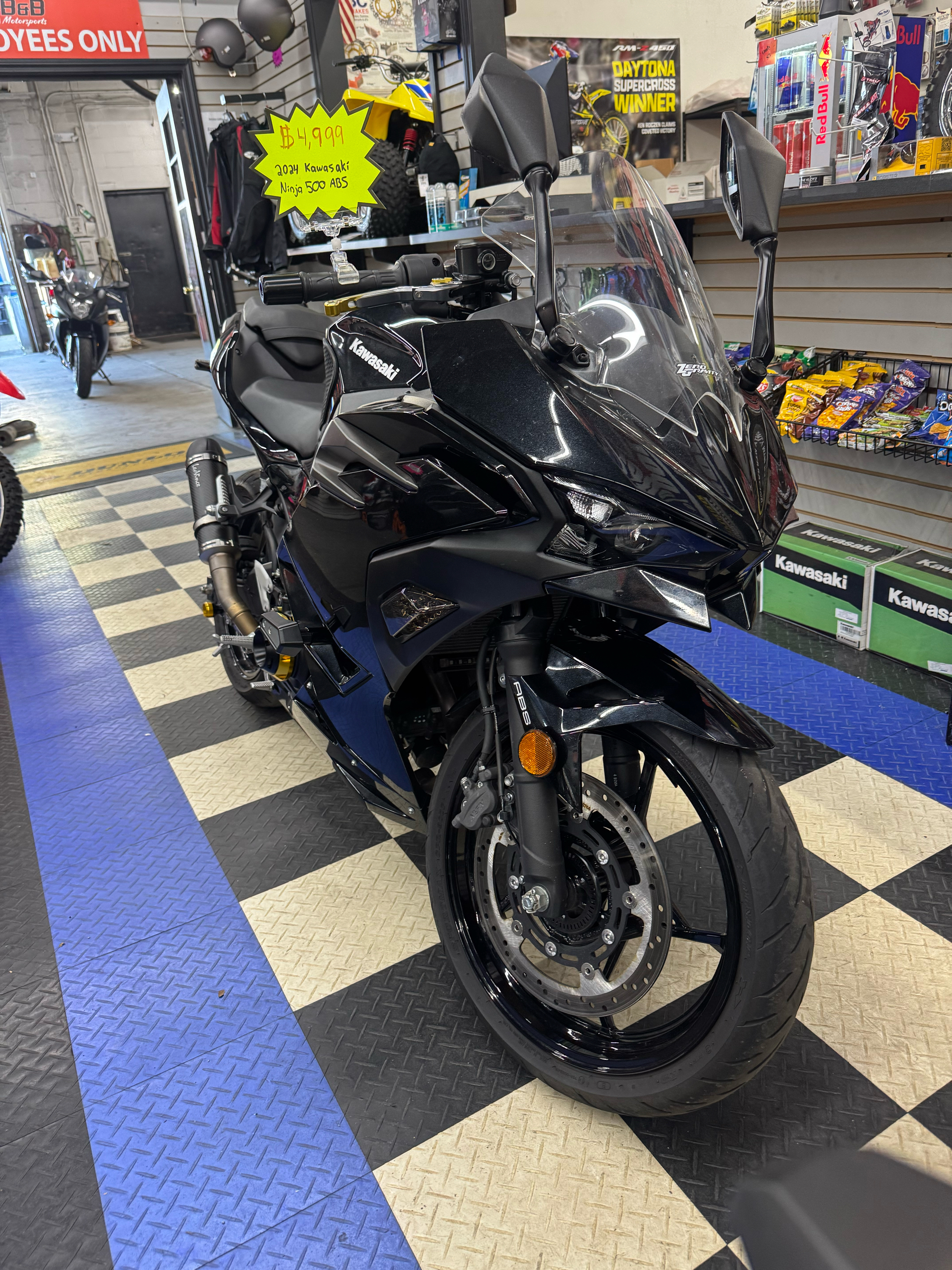 いちなな アディダス スニーカーAdi2000 27.0cm ラボグリーン - メルカリ