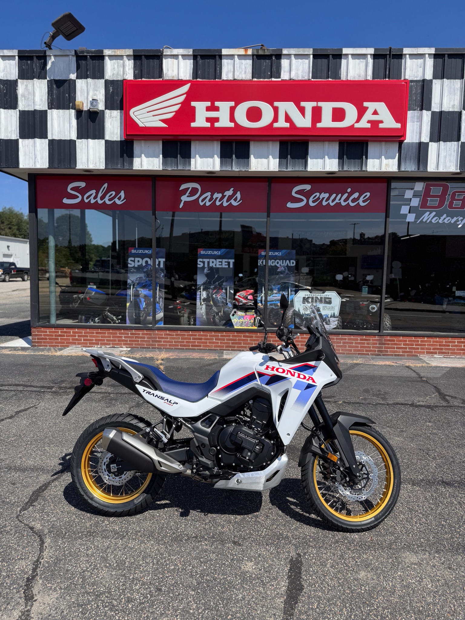 2026 Honda Transalp E-Clutch