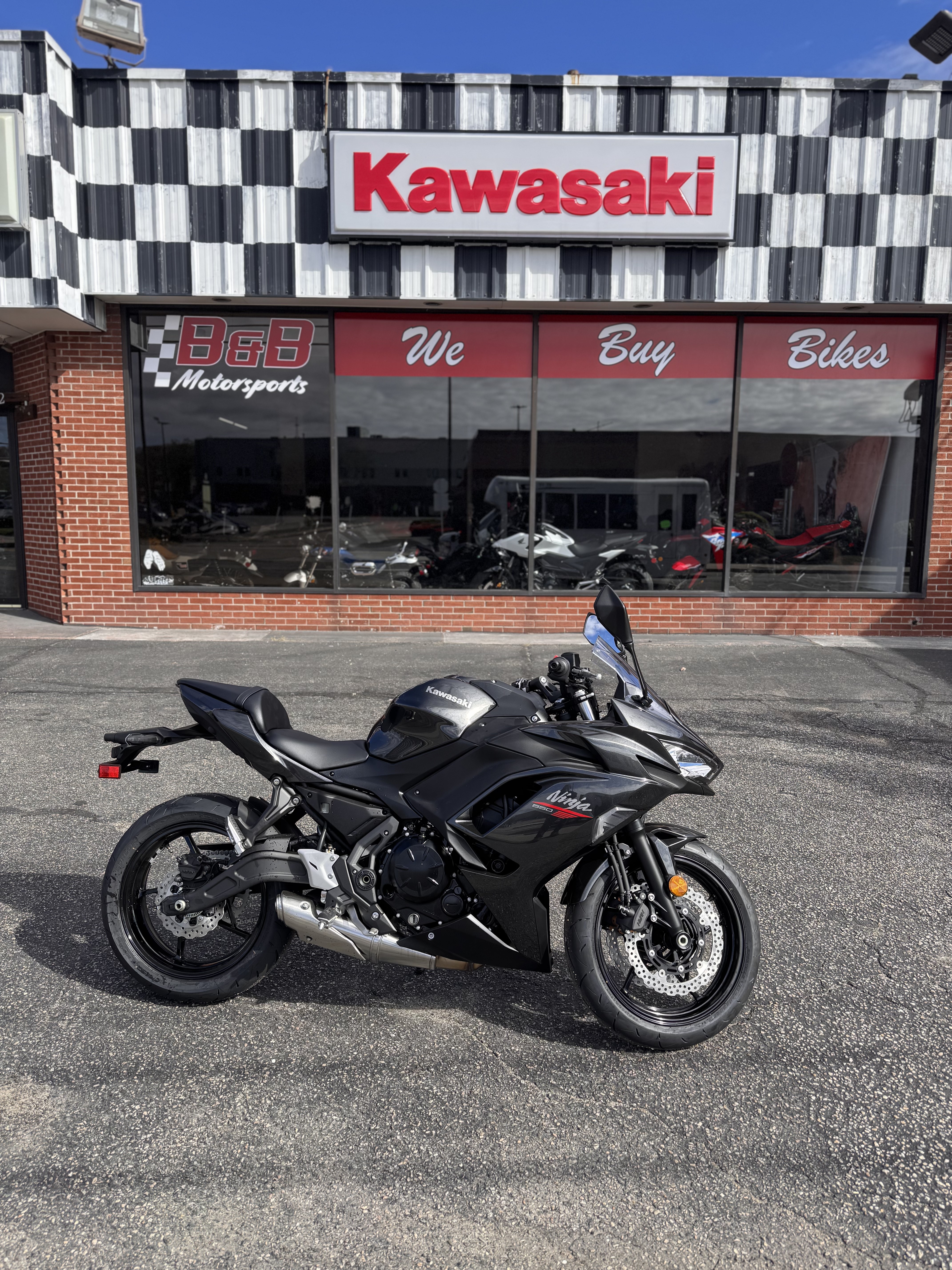 2026 Ninja® 650 ABS