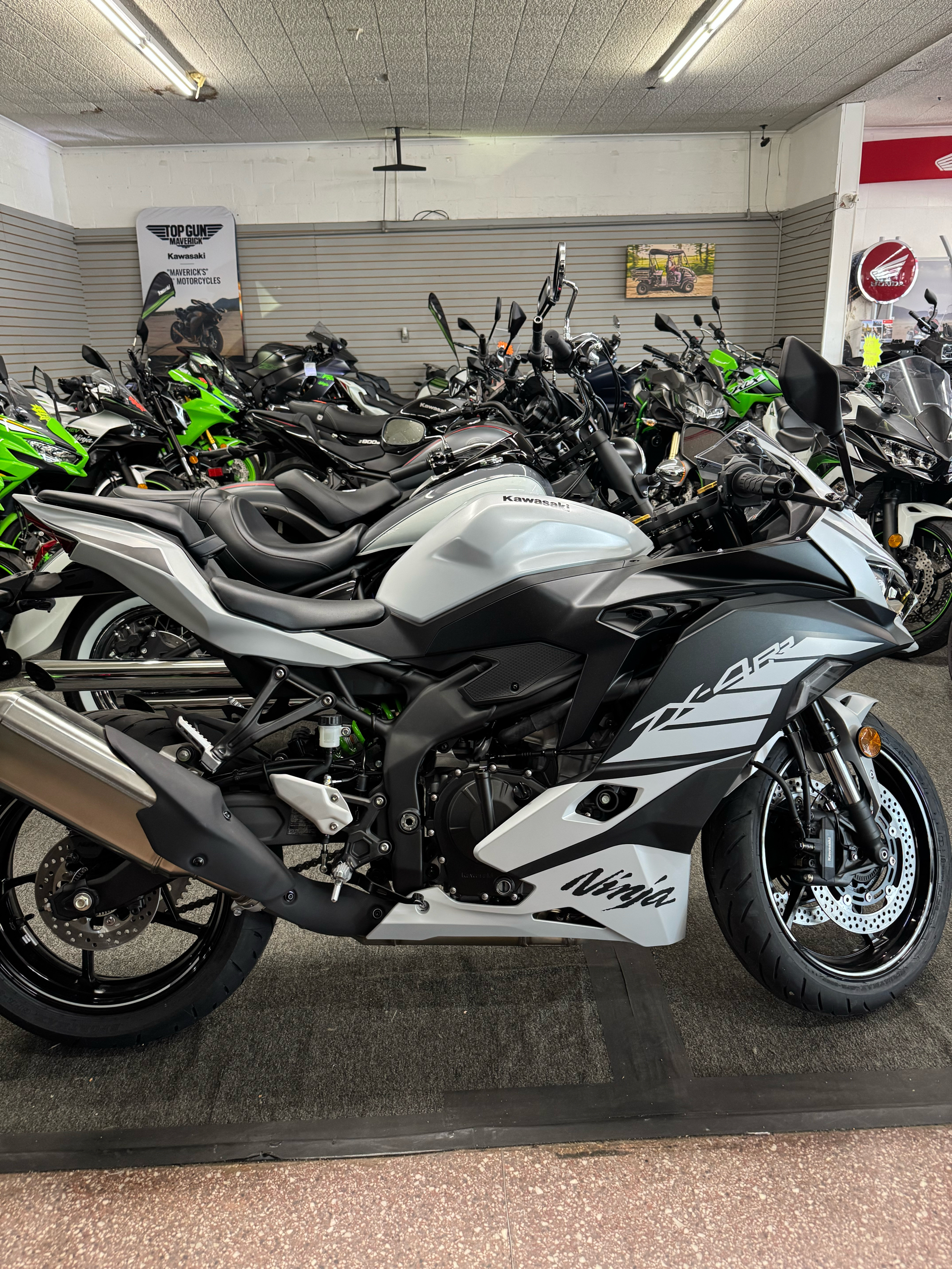risa 1994 Kawasaki ZXR750 – Iconic Motorbike Auctions