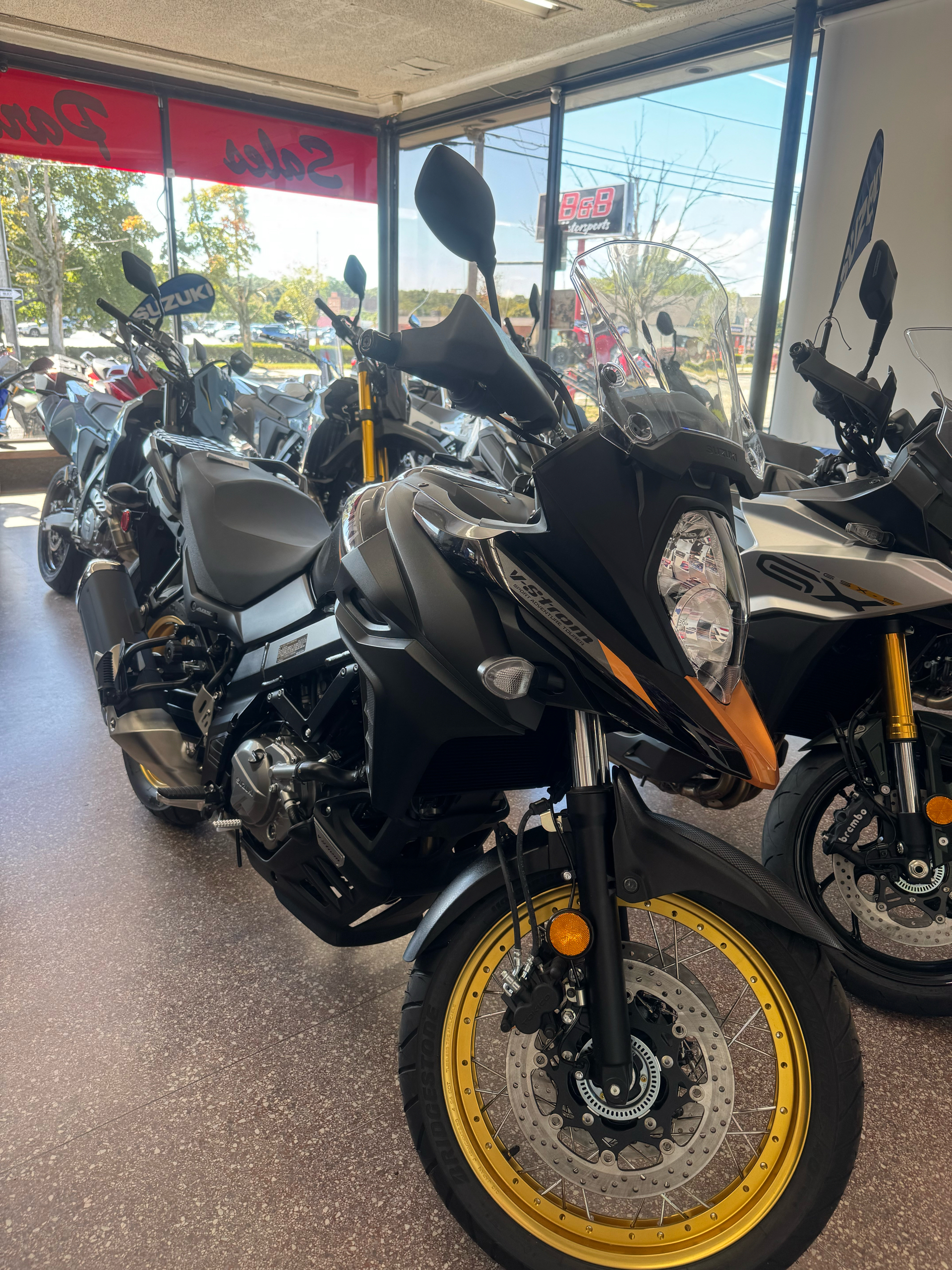 2025 Suzuki V-Strom 650XT Adventure