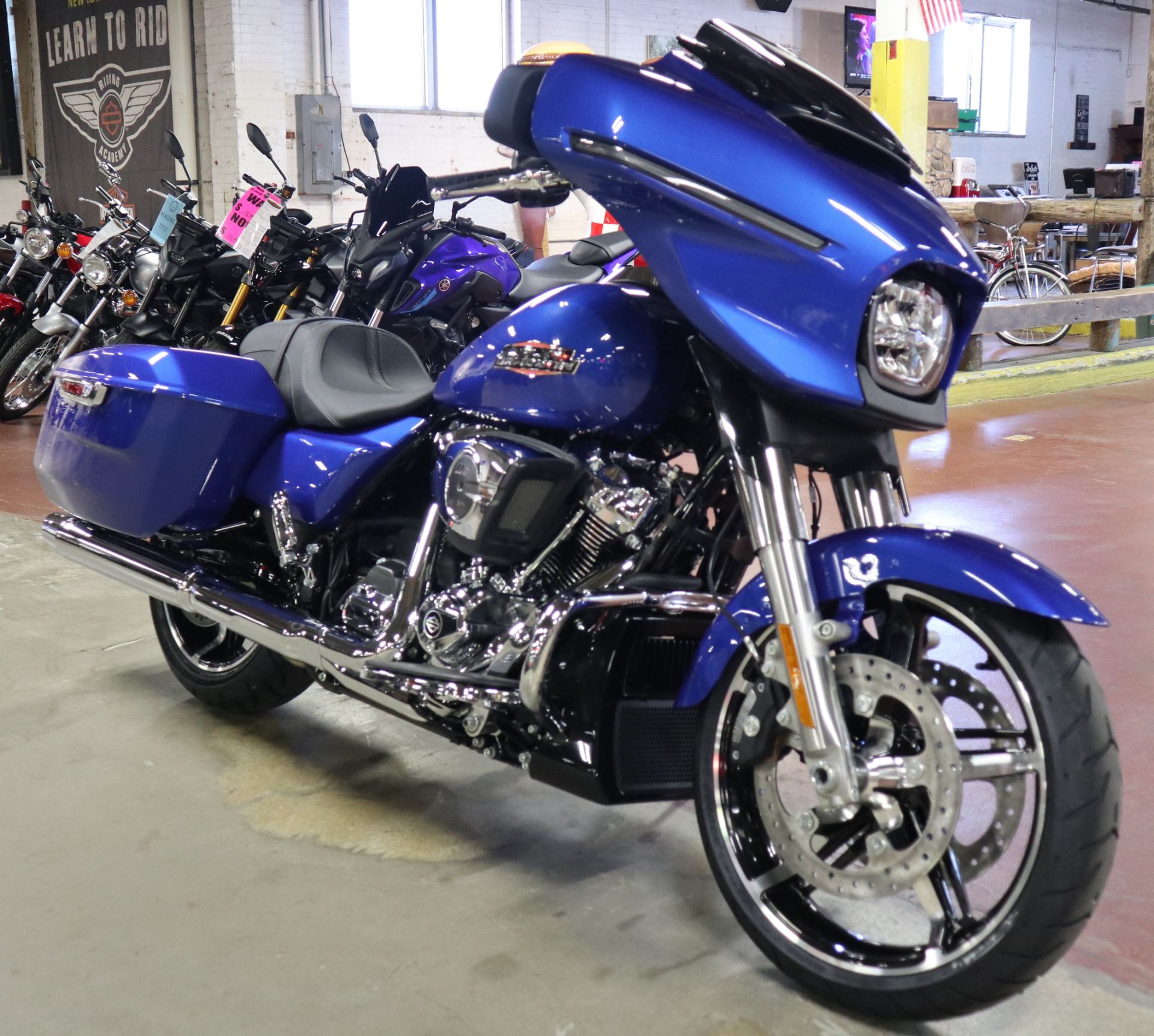 New 2025 Harley-Davidson Street Glide® Blue Burst (Chrome Finish