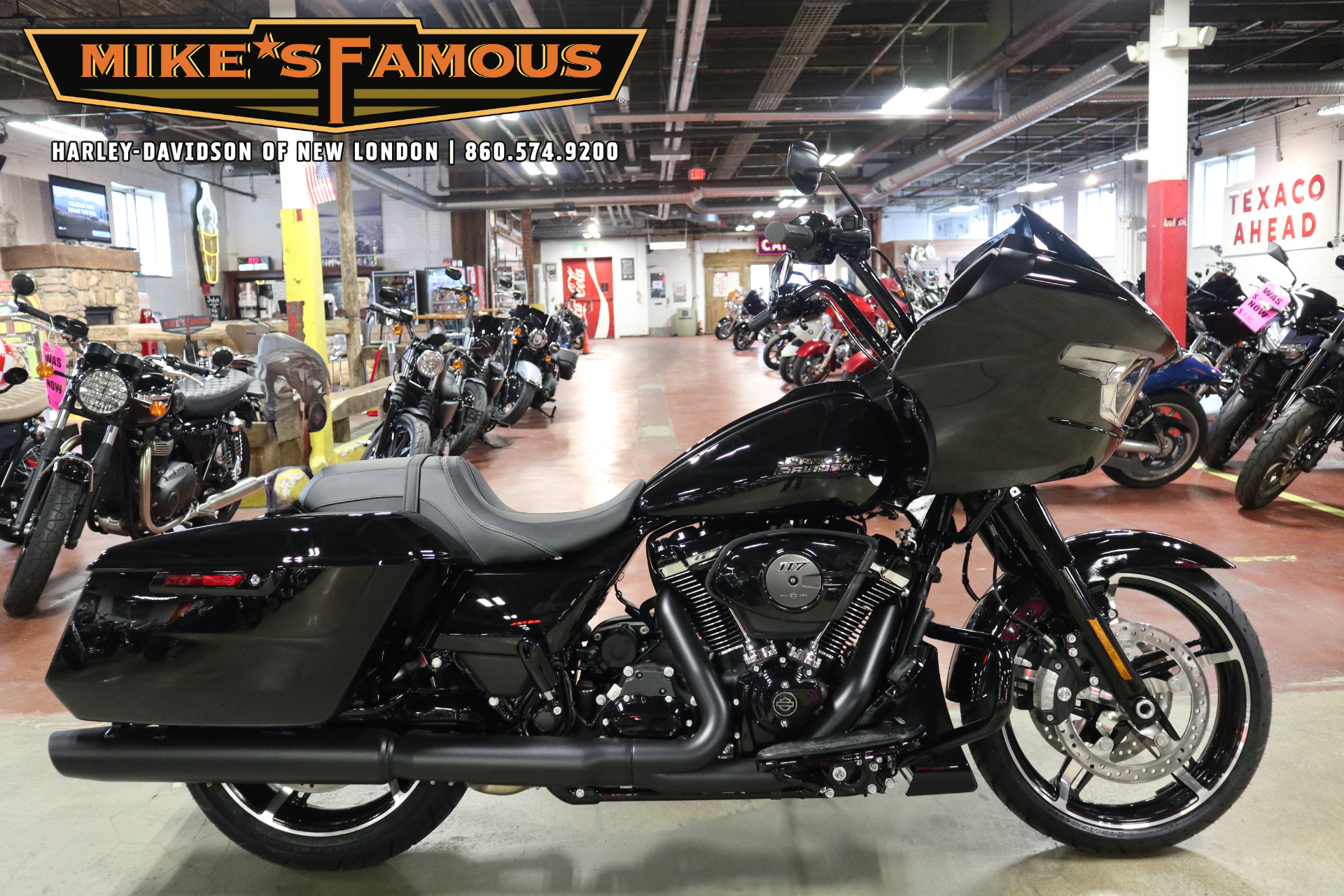 New 2025 Harley-Davidson Road Glide® Vivid Black (Black