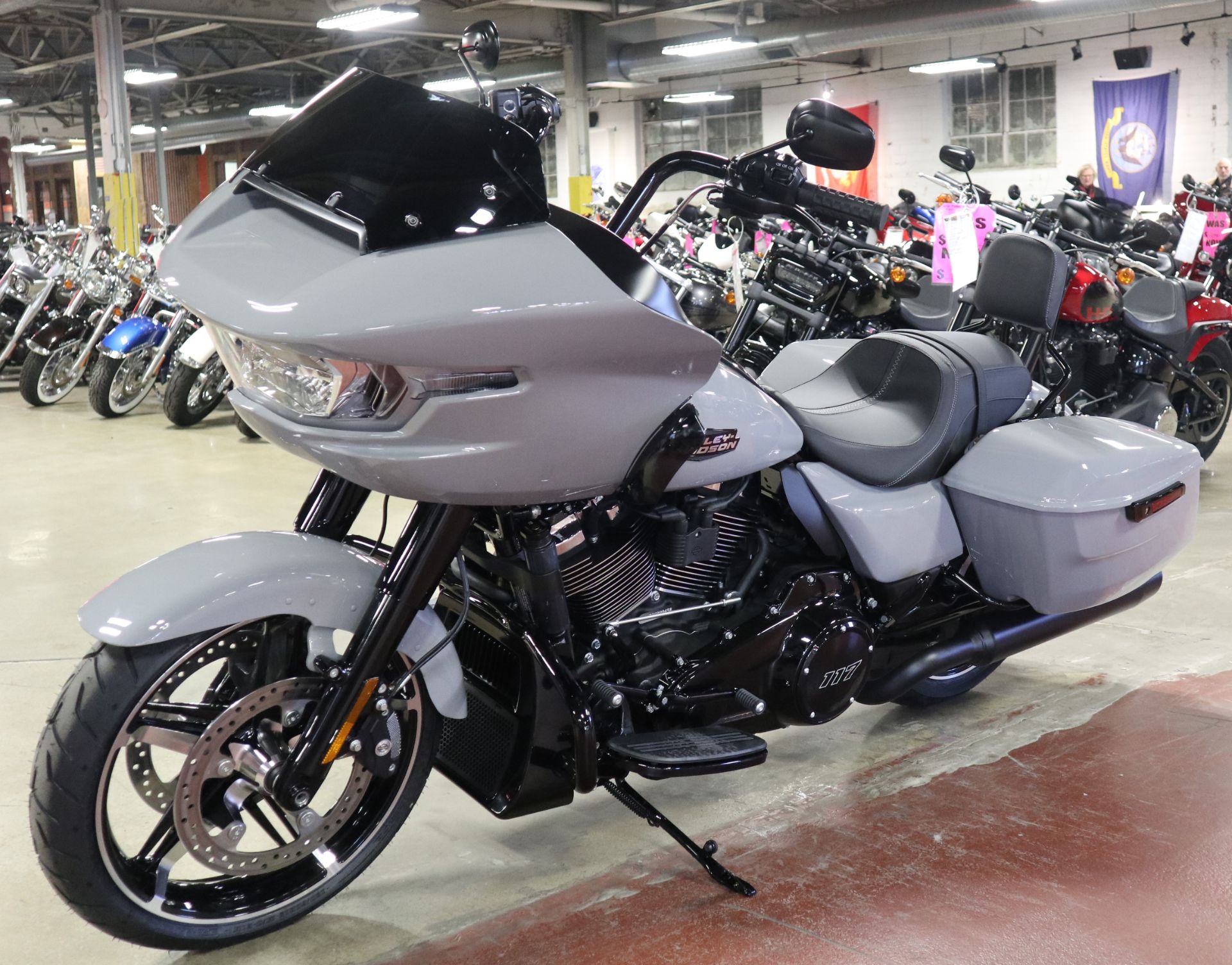 New 2025 Harley-Davidson Road Glide® Billiard Gray (Black