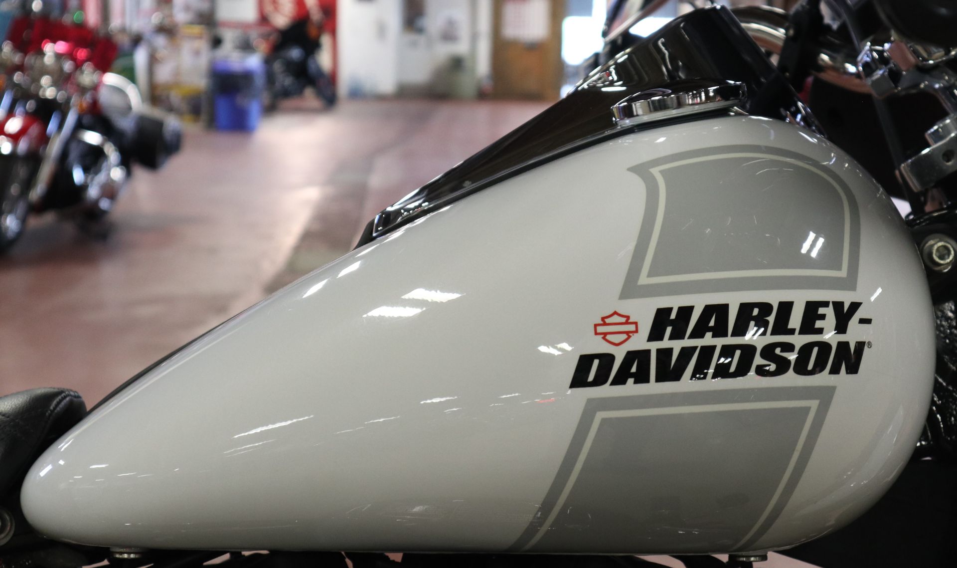 2021 Harley-Davidson Sport Glide® 10