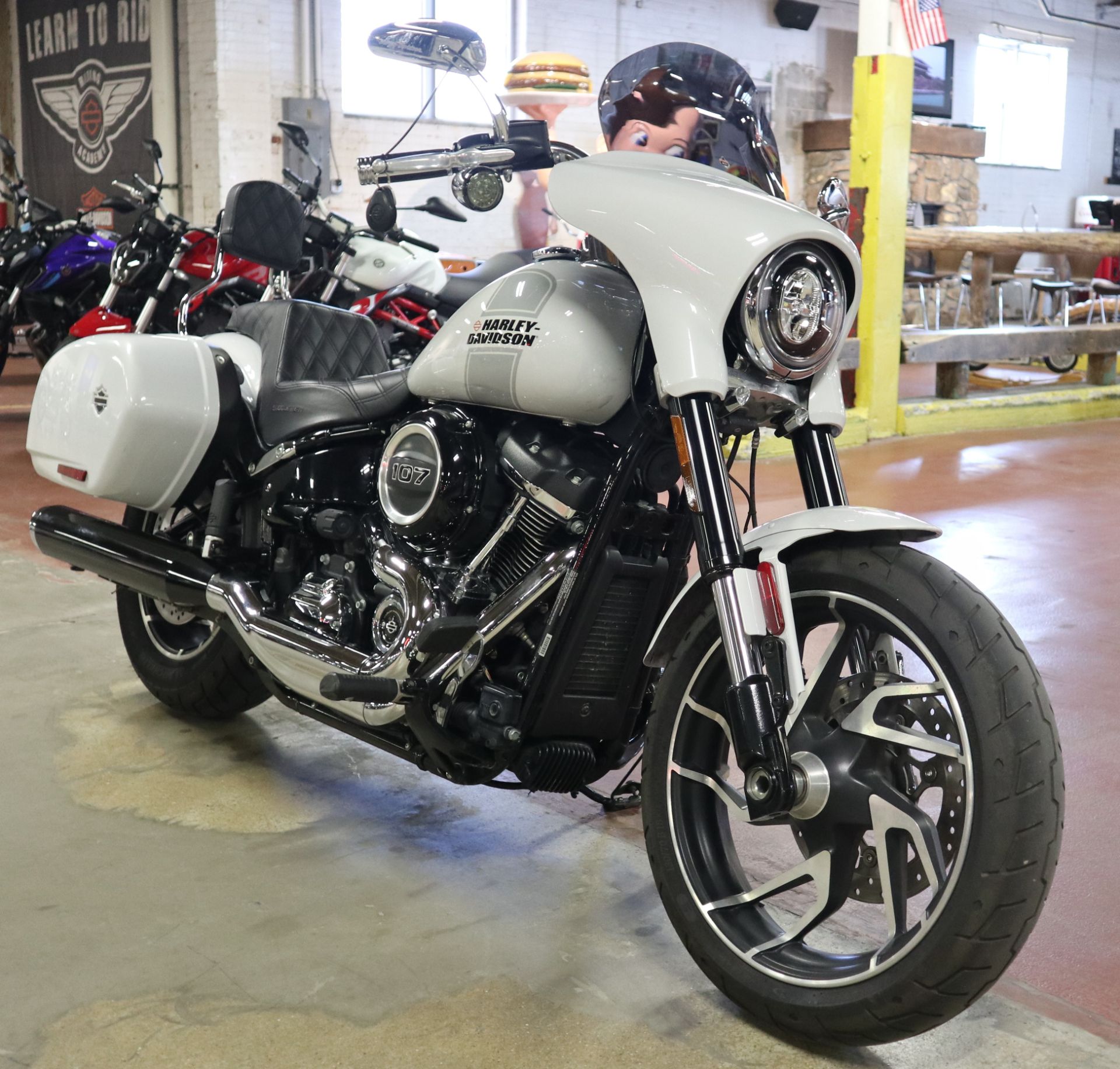 2021 Harley-Davidson Sport Glide® 2