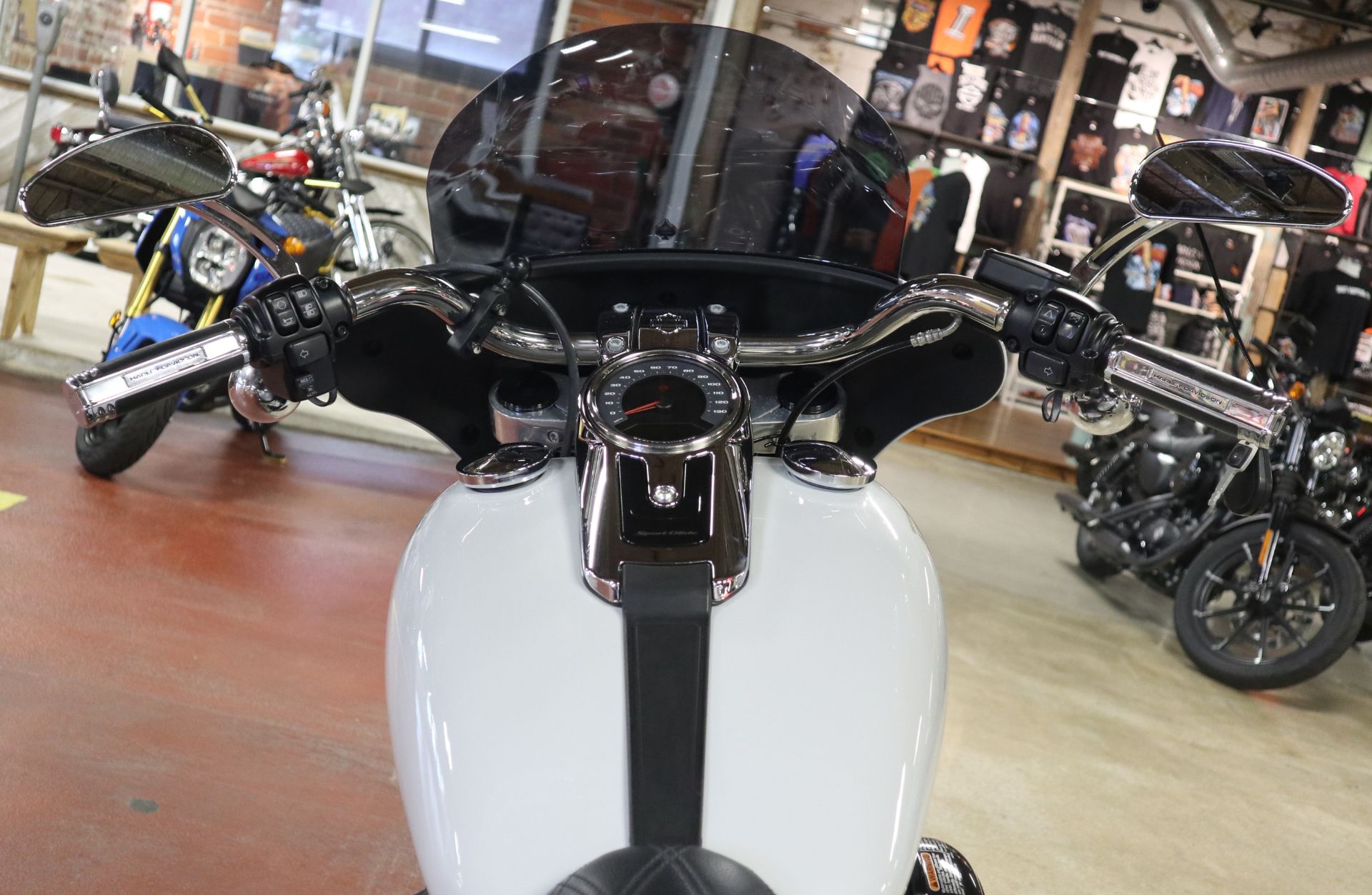 2021 Harley-Davidson Sport Glide® 12