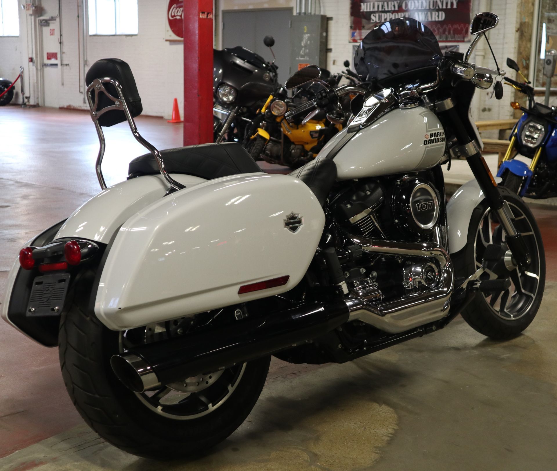 2021 Harley-Davidson Sport Glide® 8