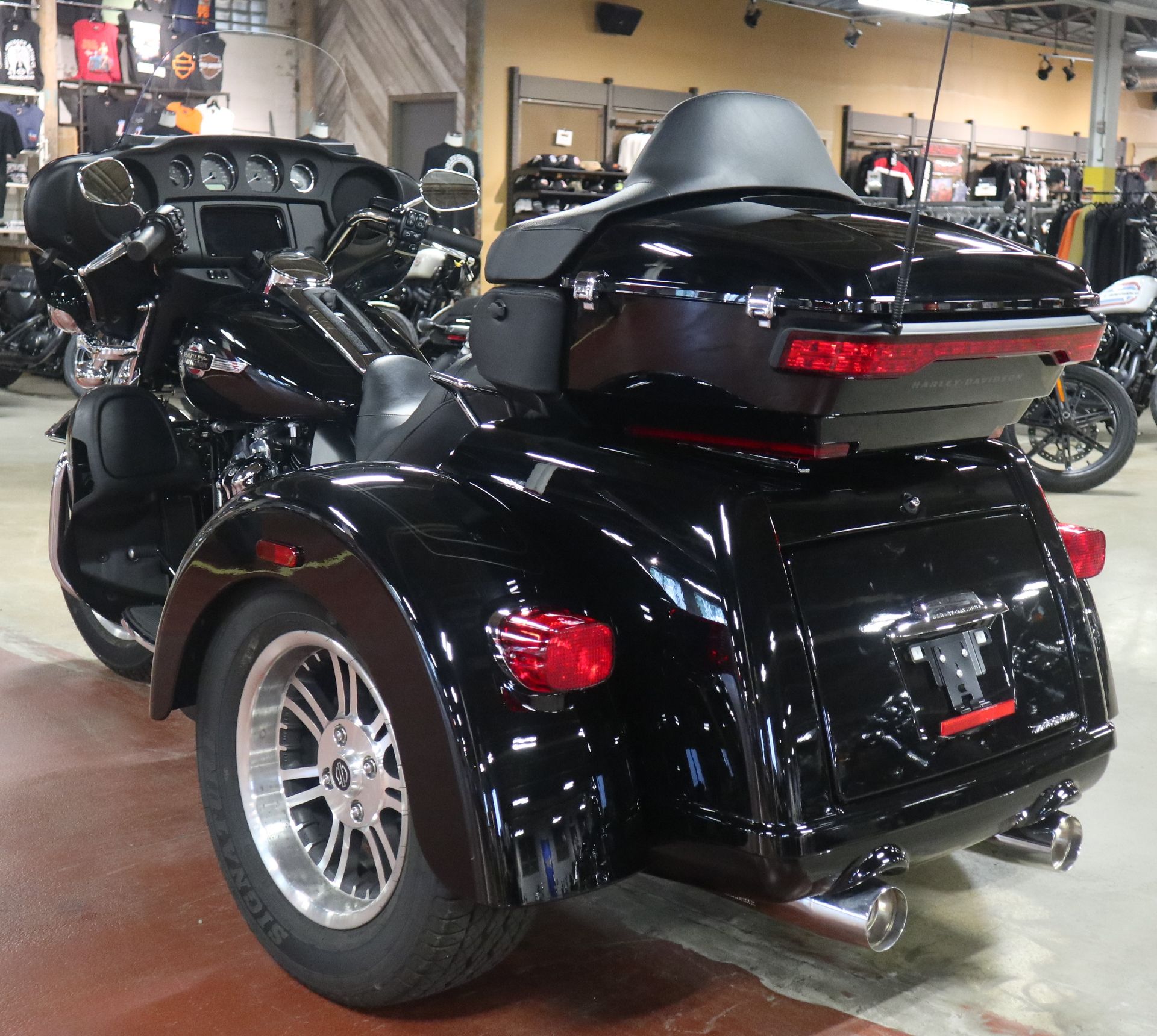 2022 Harley-Davidson Tri Glide® Ultra 5