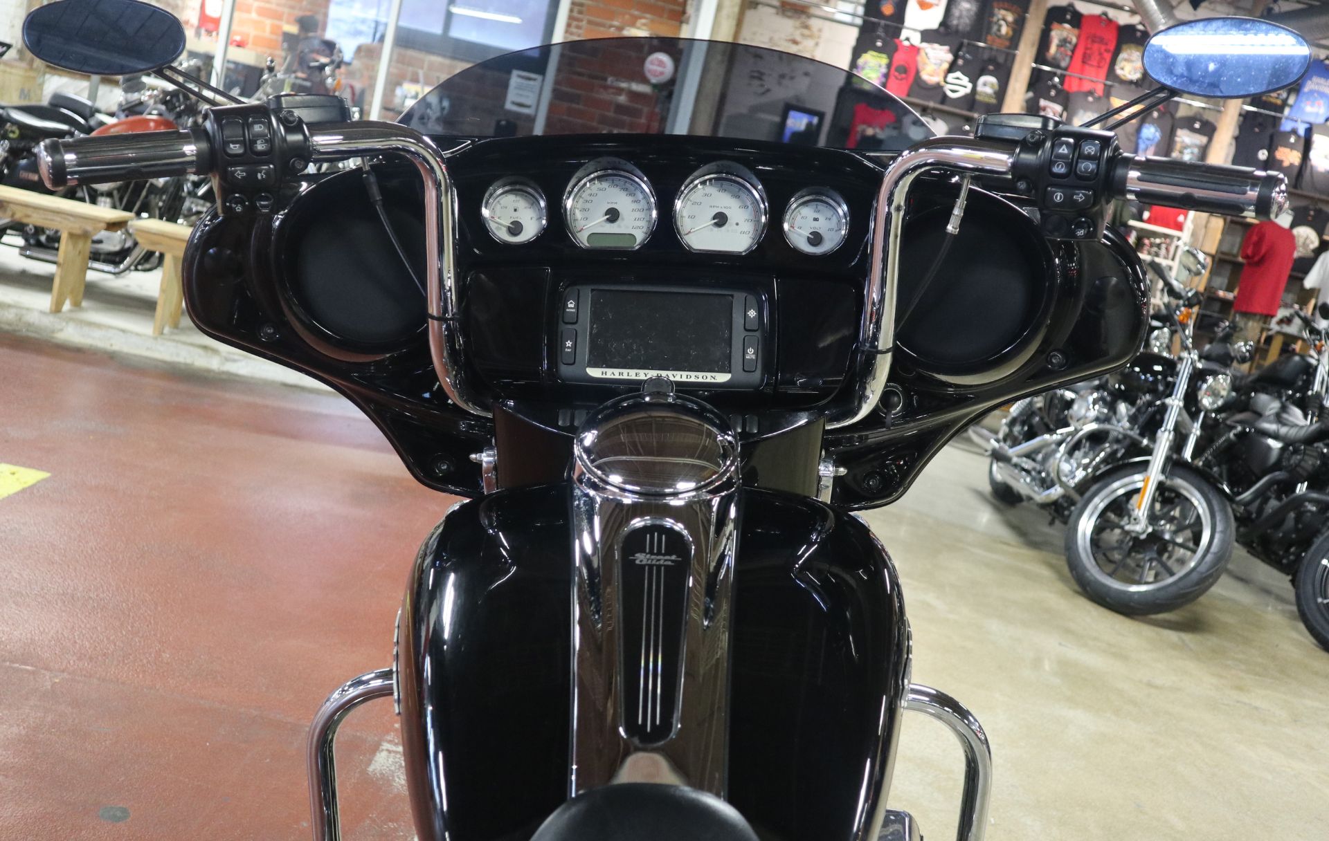 2017 Harley-Davidson Street Glide® Special 12