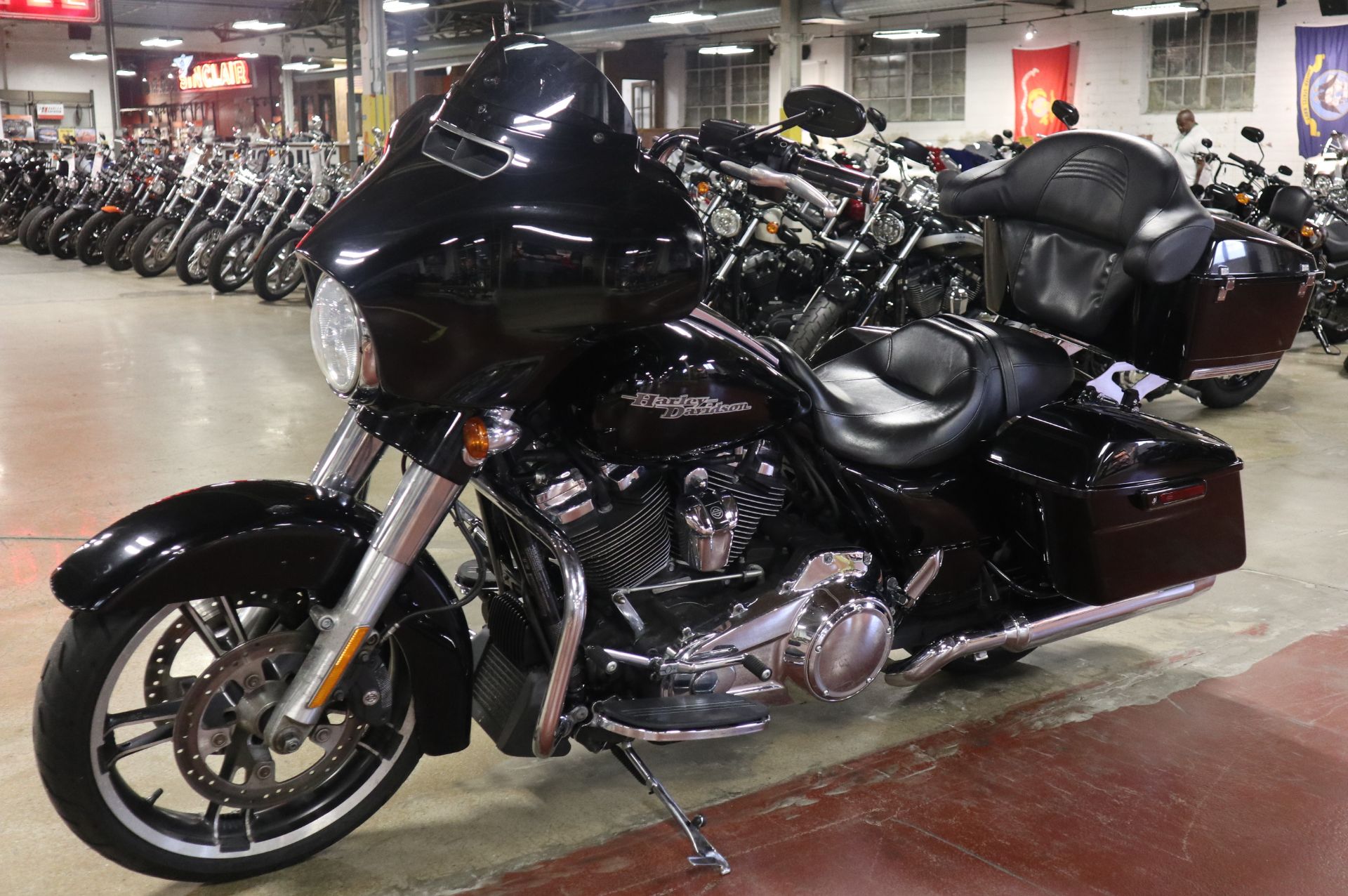 2017 Harley-Davidson Street Glide® Special 4