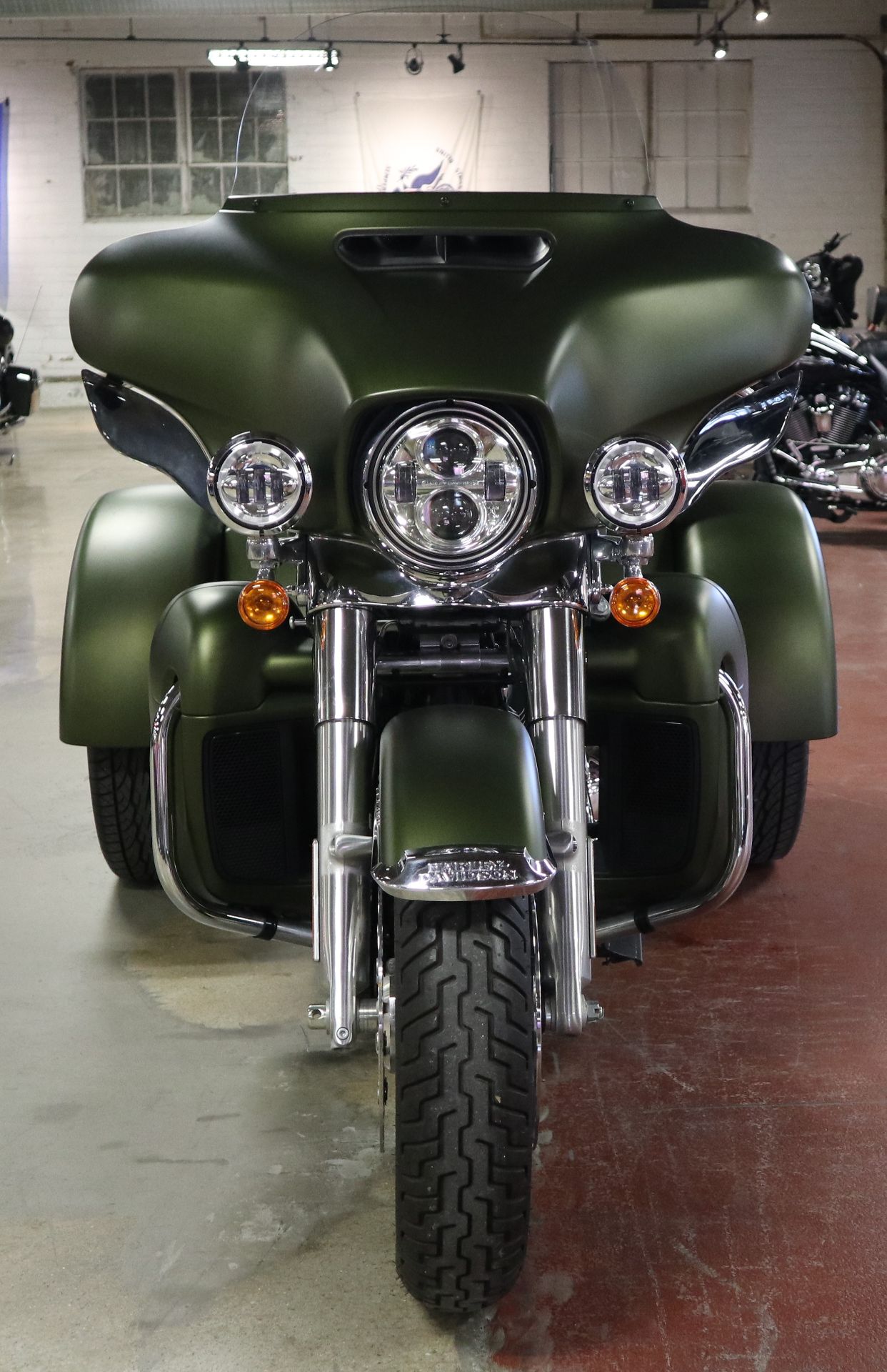 2022 Harley-Davidson Tri Glide Ultra (G.I. Enthusiast Collection) 3