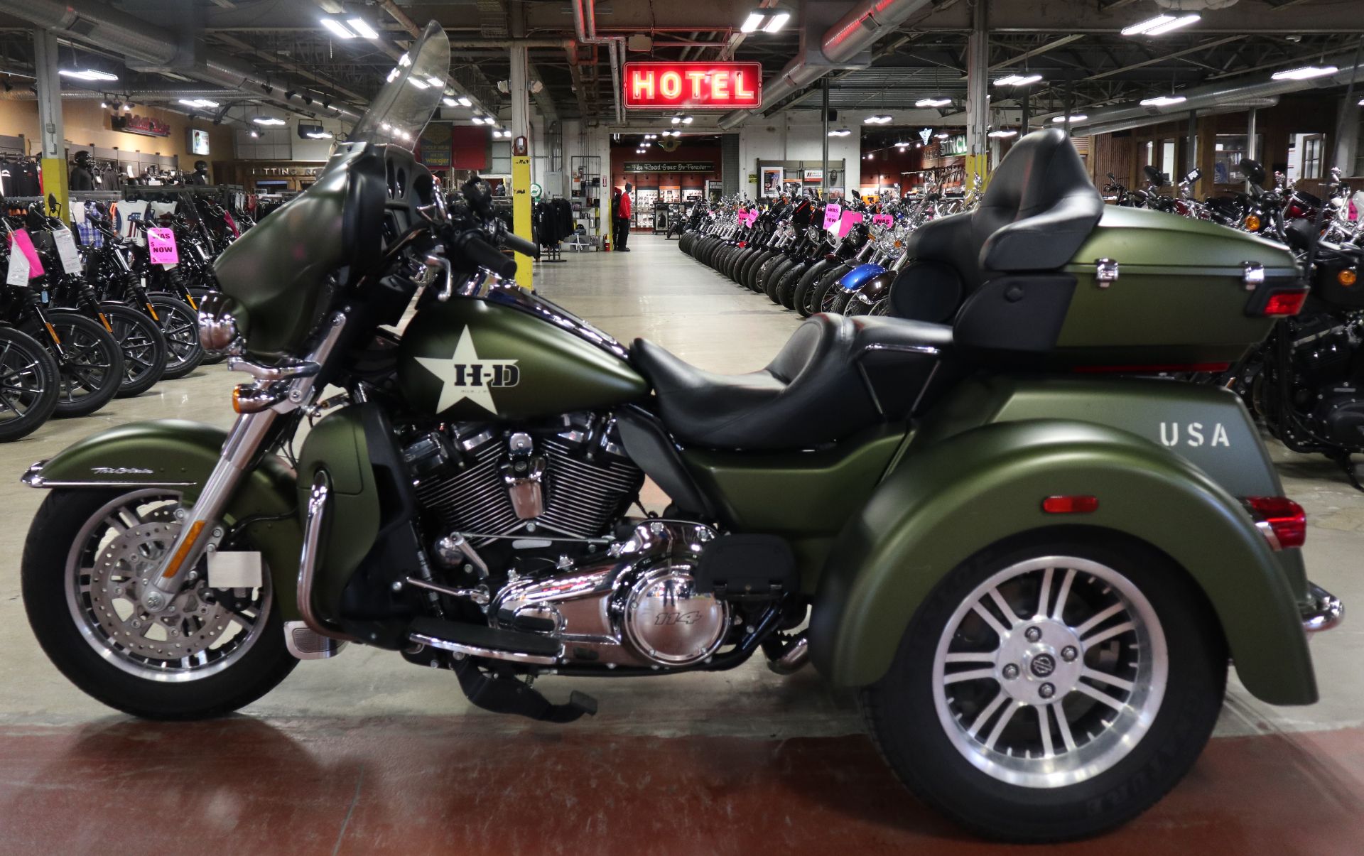 2022 Harley-Davidson Tri Glide Ultra (G.I. Enthusiast Collection) 5