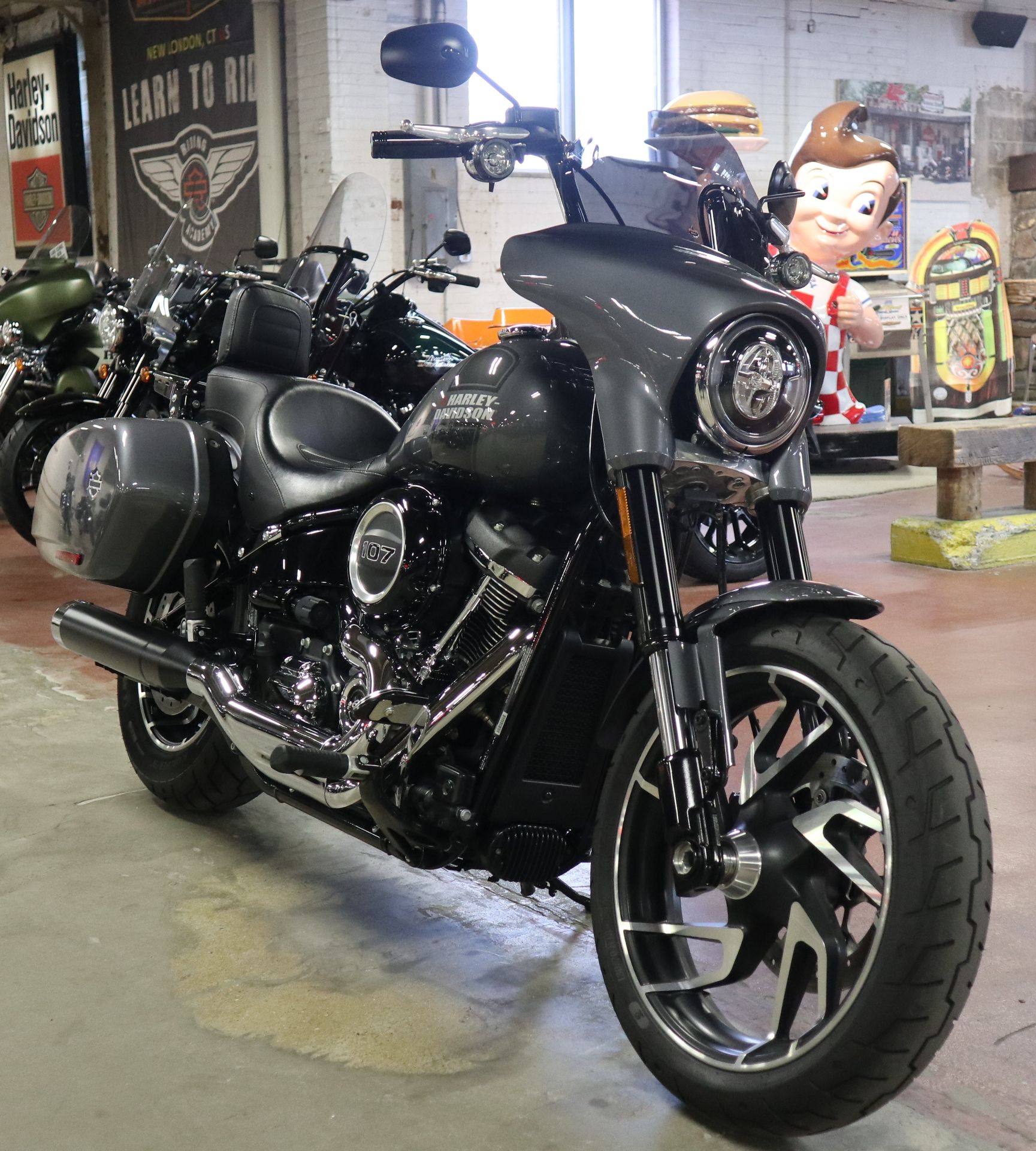 2021 Harley-Davidson Sport Glide® 2