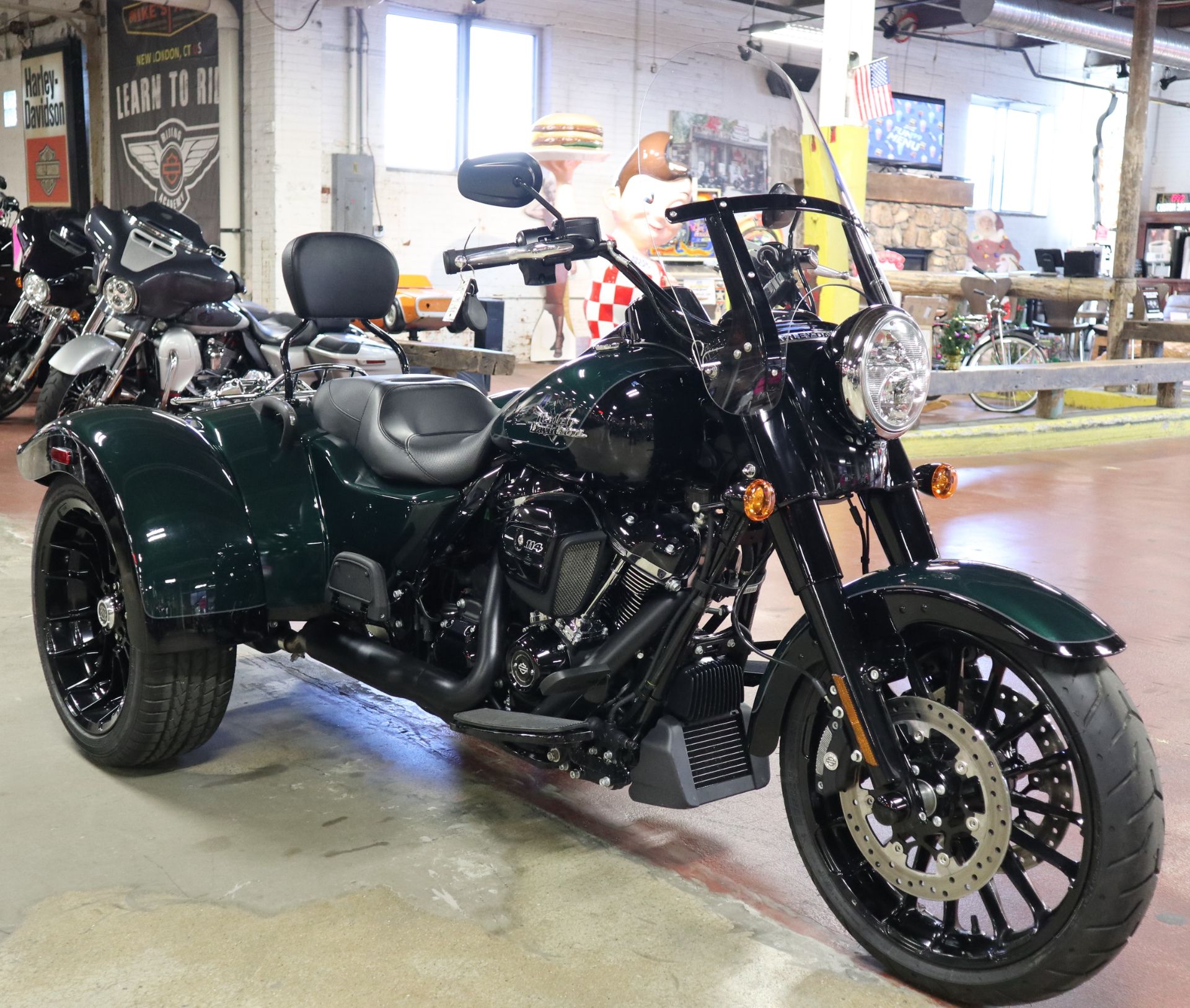 Certified Pre-Owned 2024 Harley-Davidson Freewheeler® Alpine Green