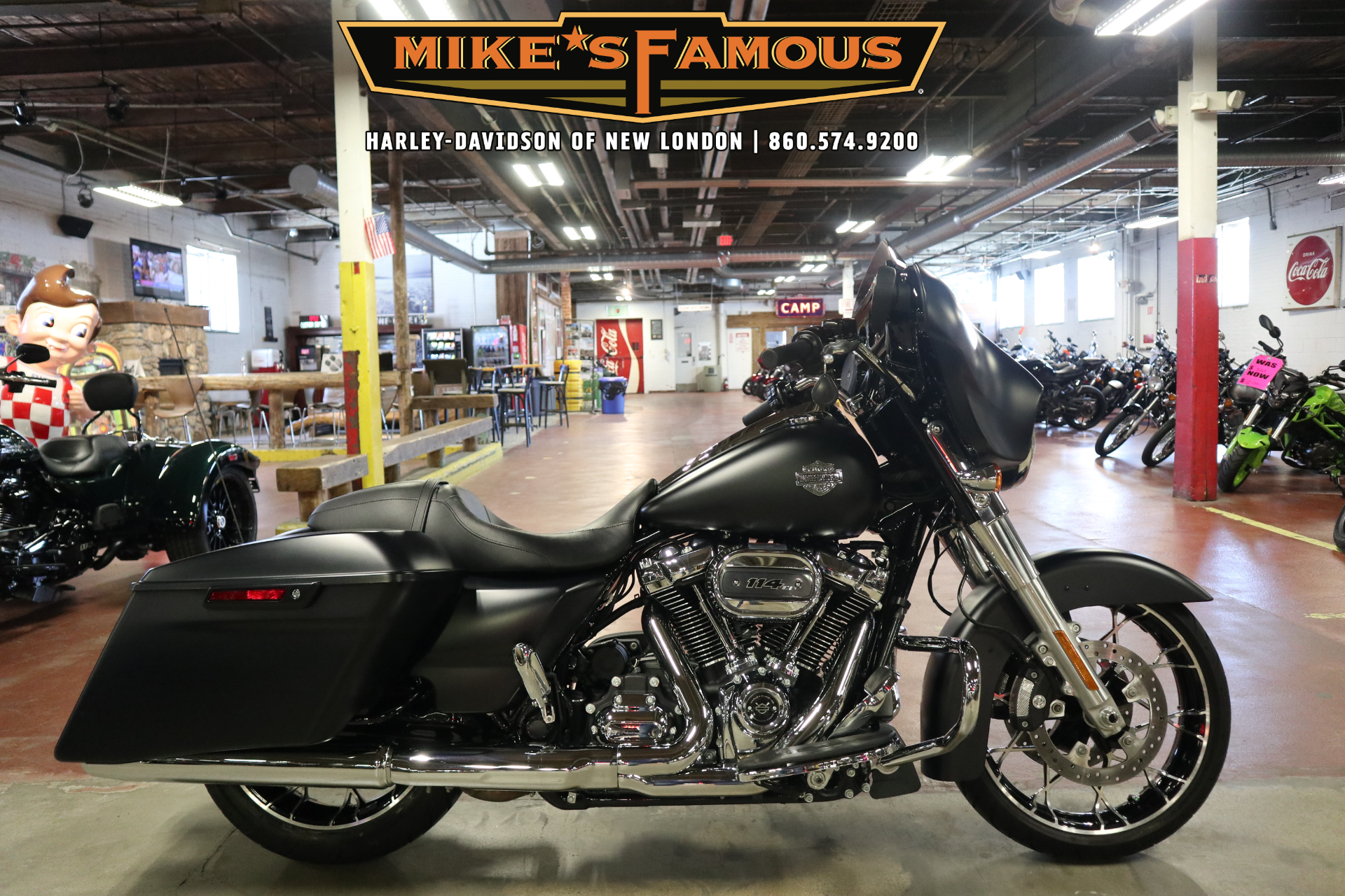 2022 Harley-Davidson Street Glide® Special 1