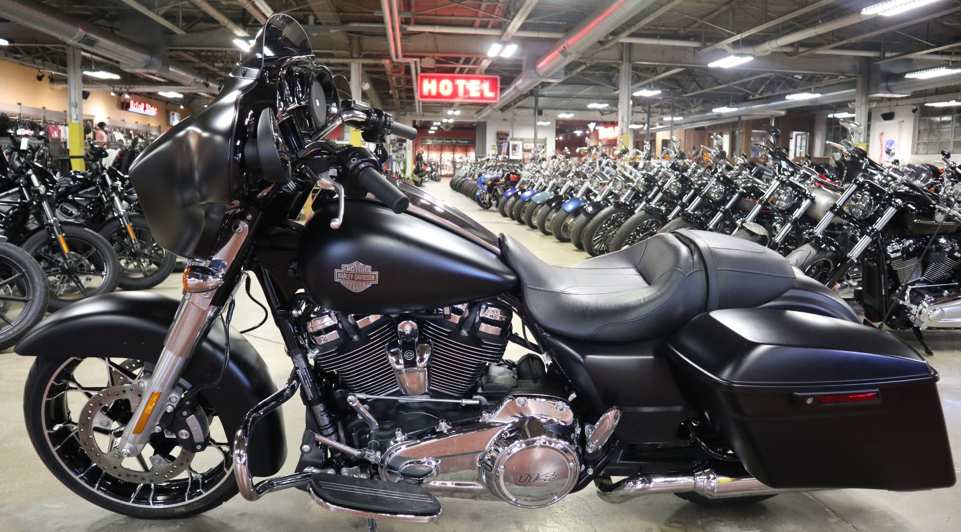 2022 Harley-Davidson Street Glide® Special 5