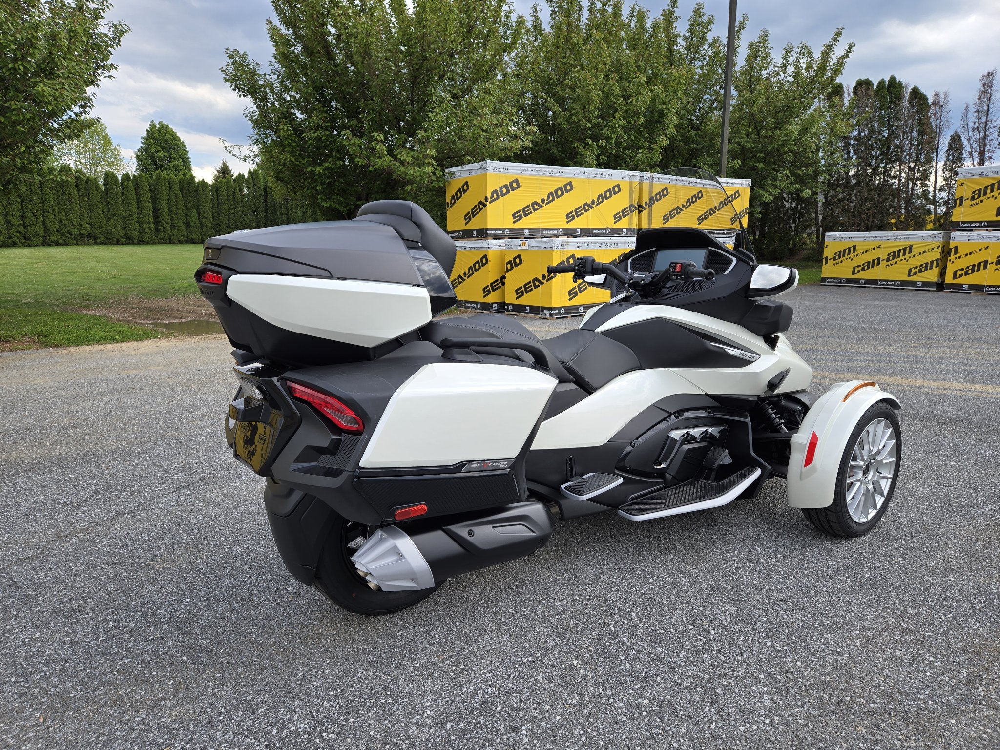 2026 Can-Am™ Spyder RT Limited 3