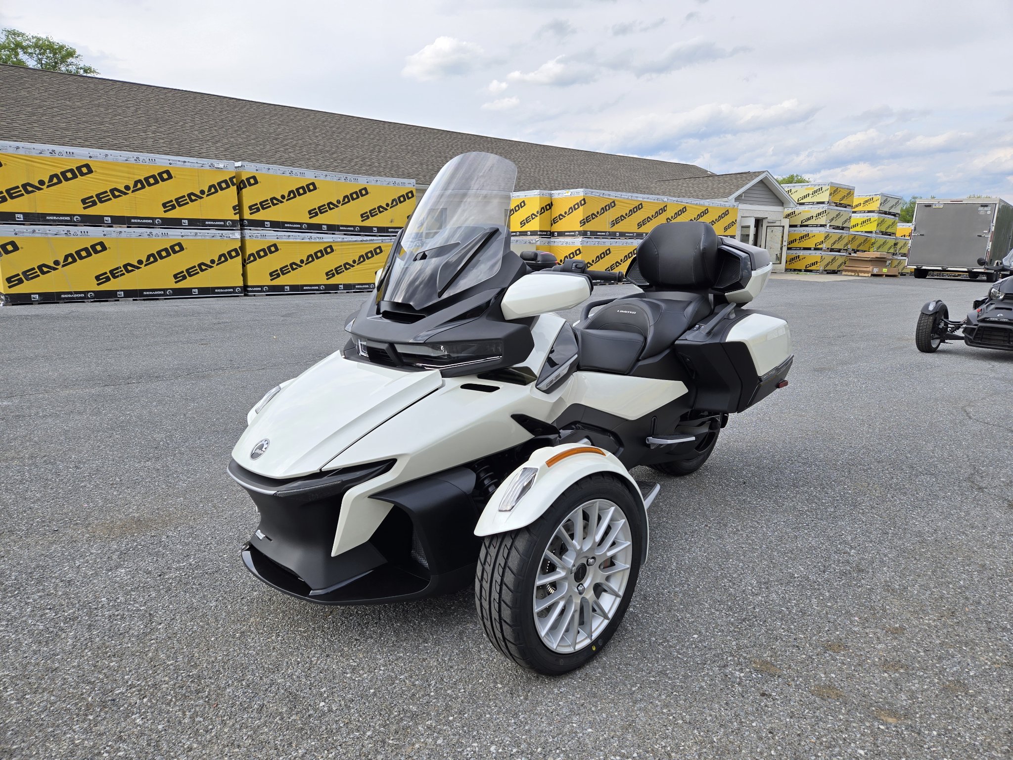 2026 Can-Am™ Spyder RT Limited 5