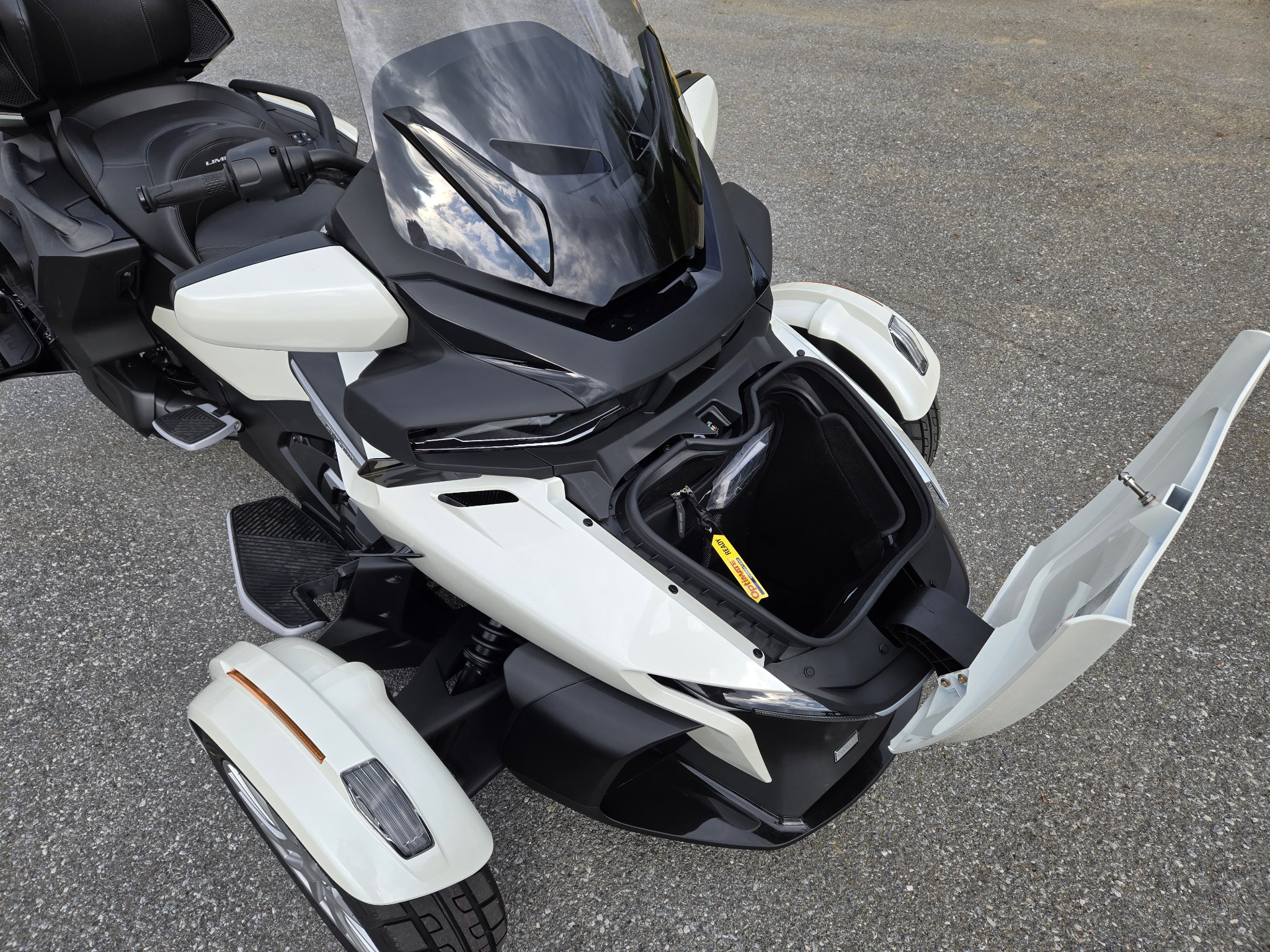 2026 Can-Am™ Spyder RT Limited 11