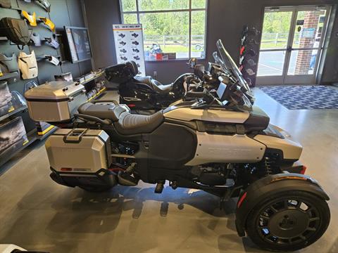 2025 Can-Am Canyon XT in PA | Specs, Price | New Sterling Silver