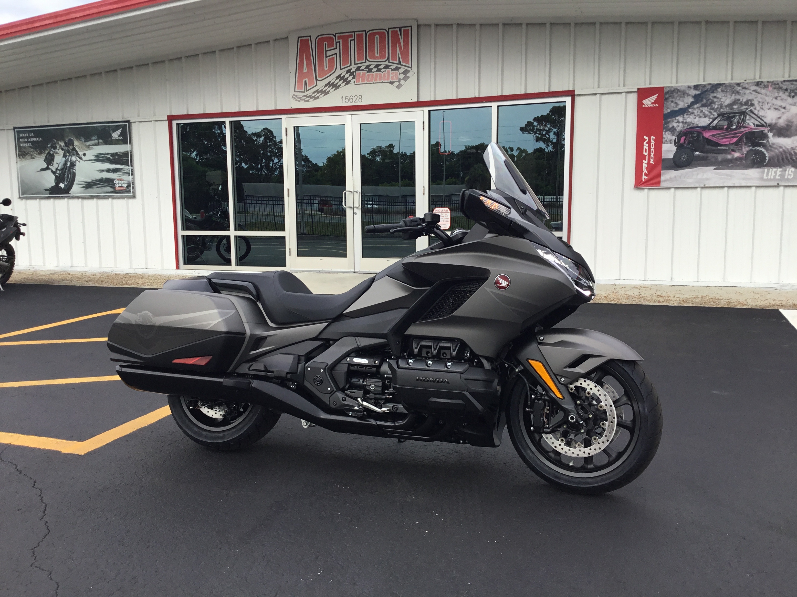2026 Gold Wing Automatic DCT