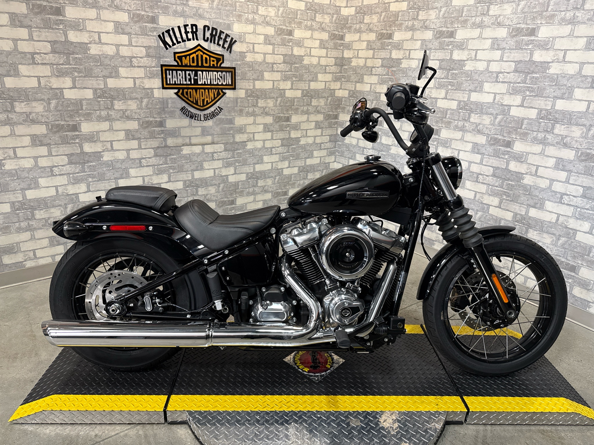 2025 Harley-Davidson Street Bob® 1