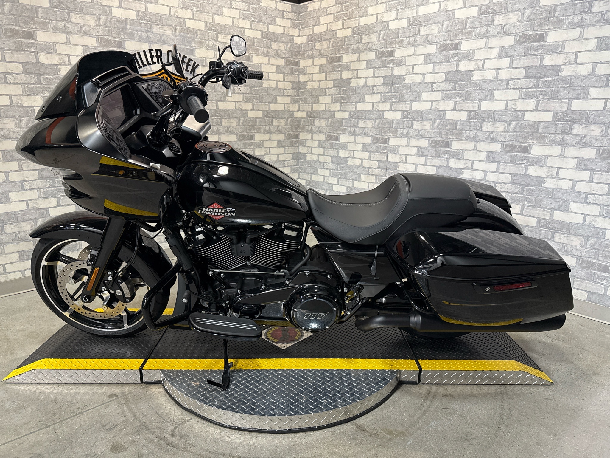 2025 Harley-Davidson Road Glide® 3