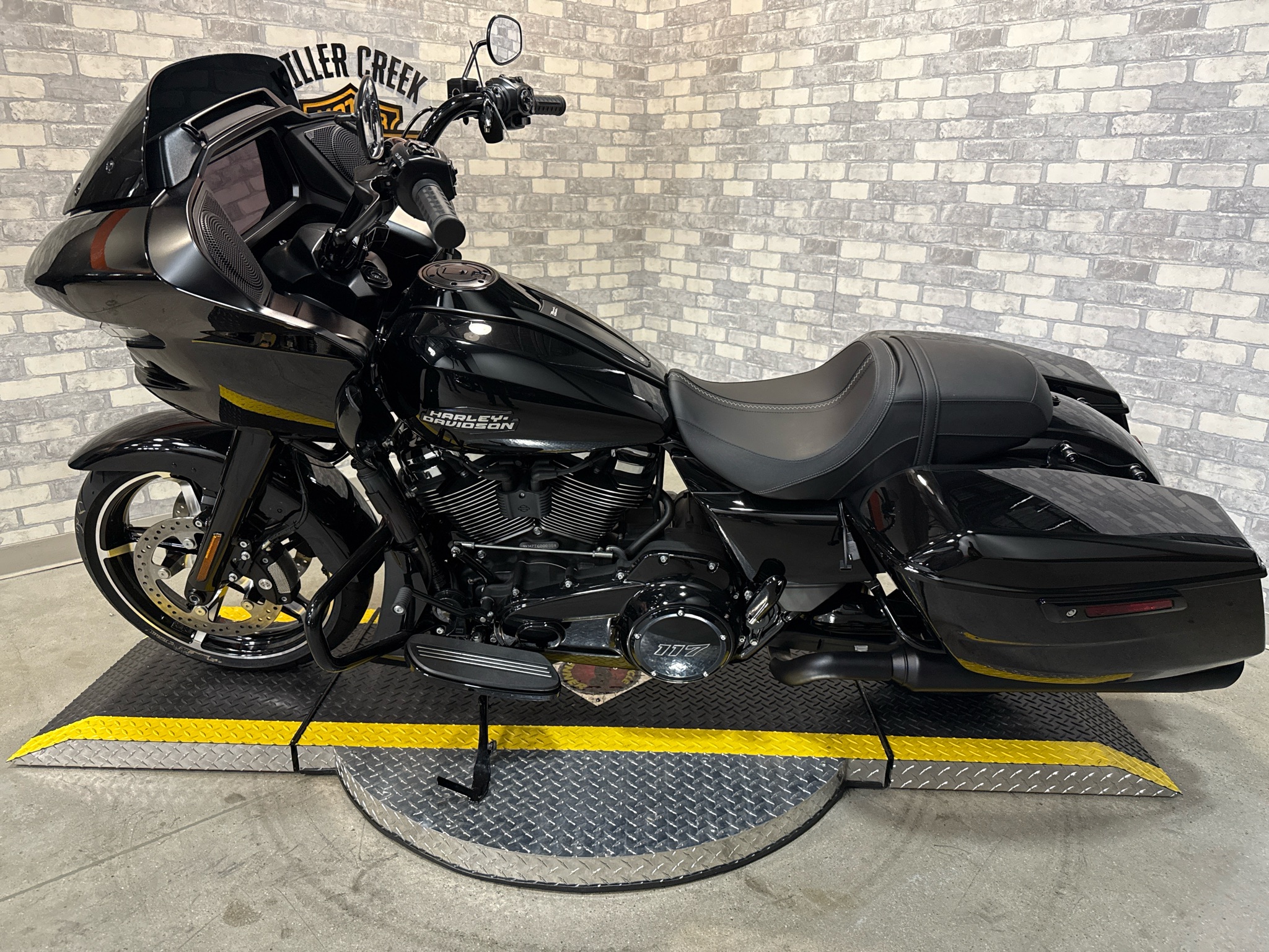 2025 Harley-Davidson Road Glide® 3