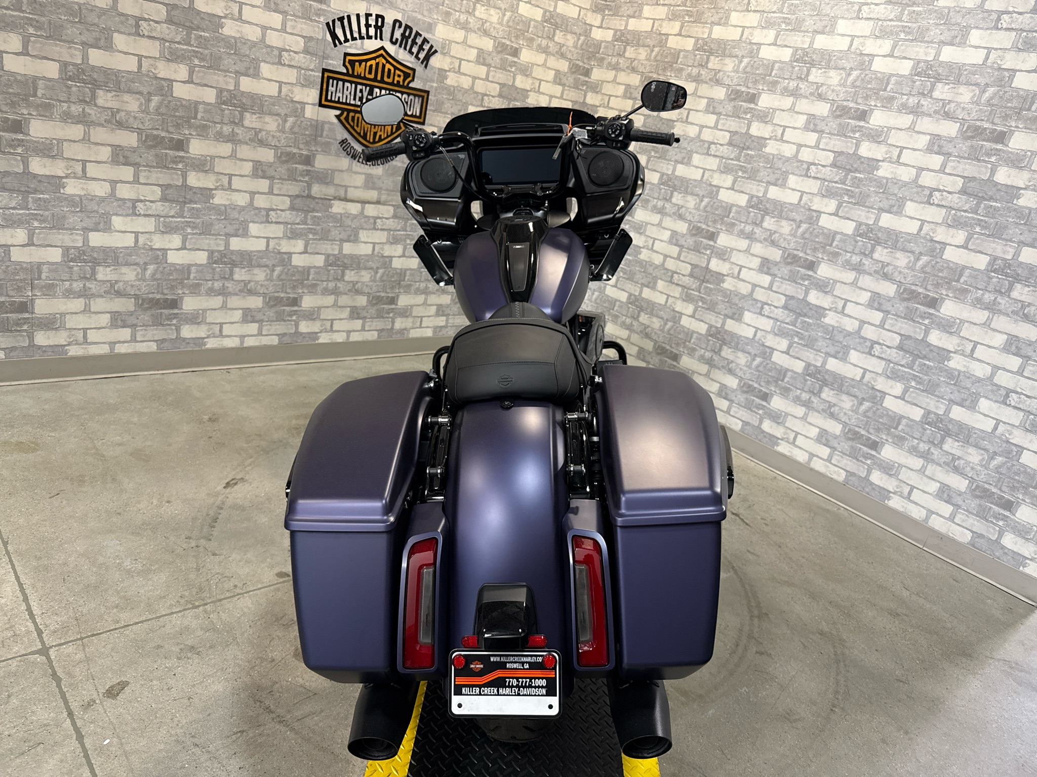 2025 Harley-Davidson Road Glide® 4
