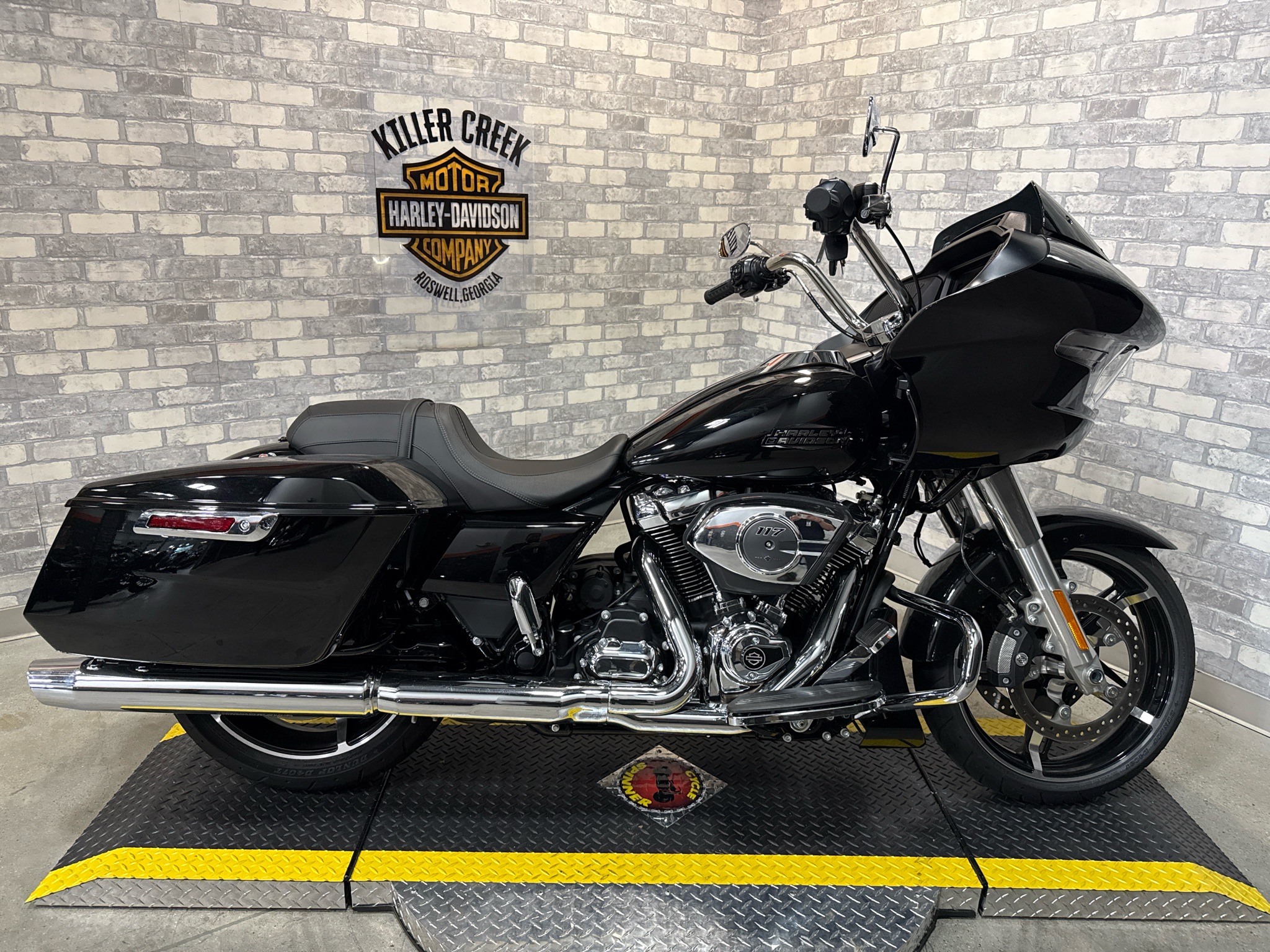 2025 Harley-Davidson Road Glide® 1