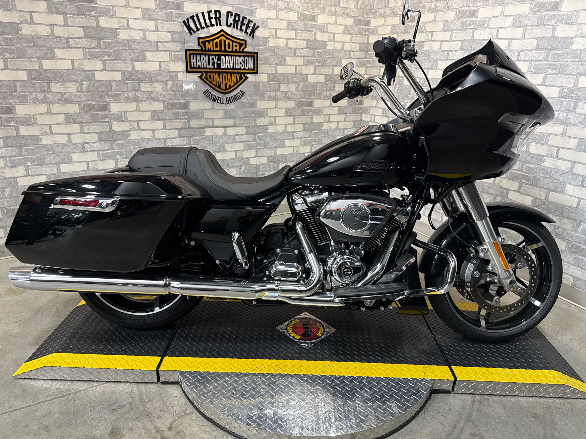 2025 Harley-Davidson Road Glide® 1