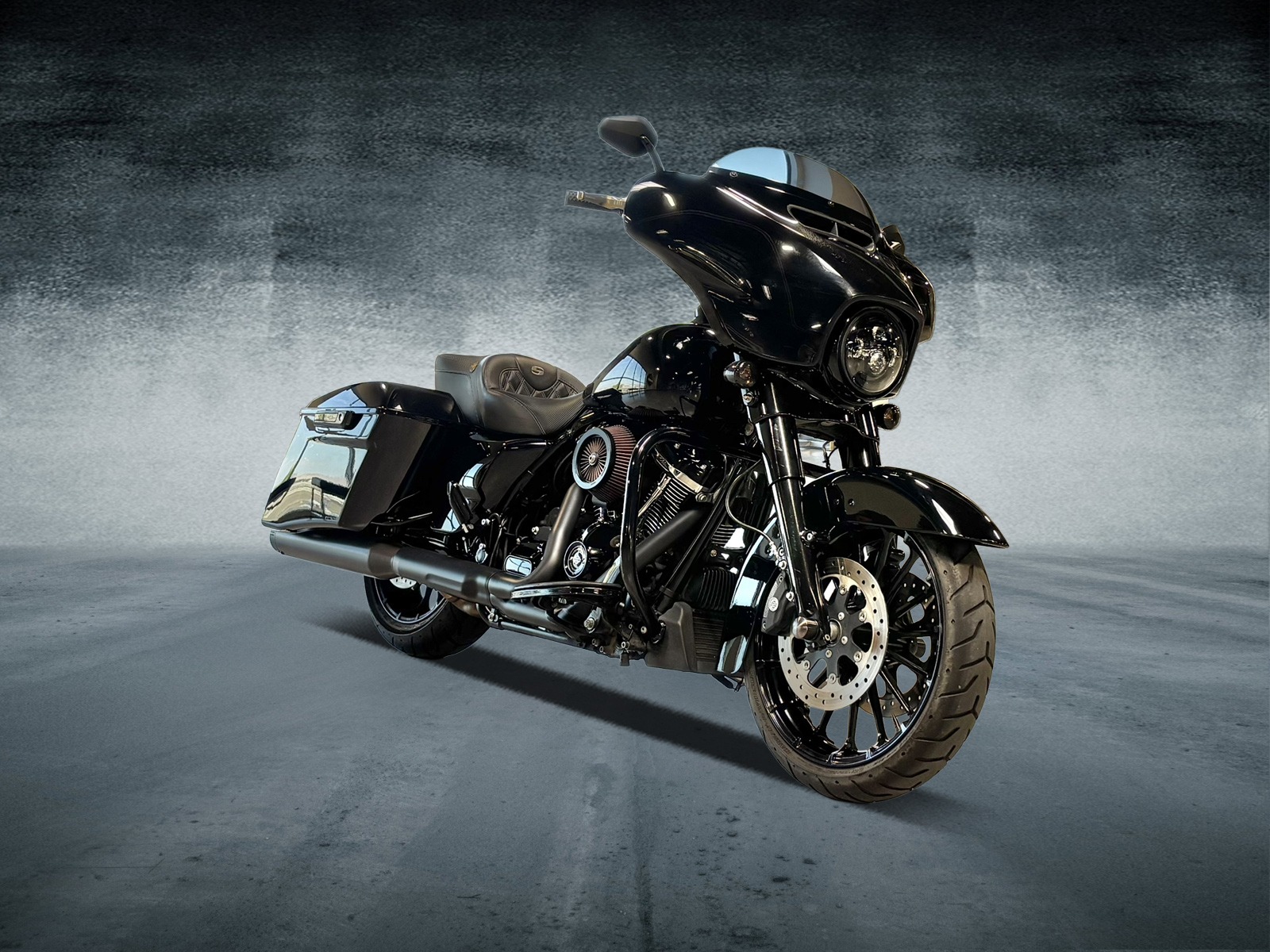 2018 Harley-Davidson Street Glide® Special 1