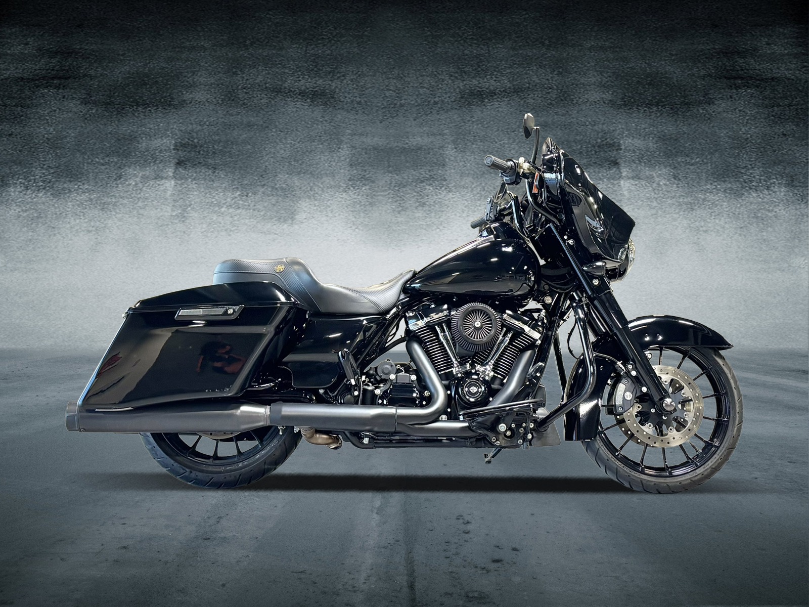 2018 Harley-Davidson Street Glide® Special 2